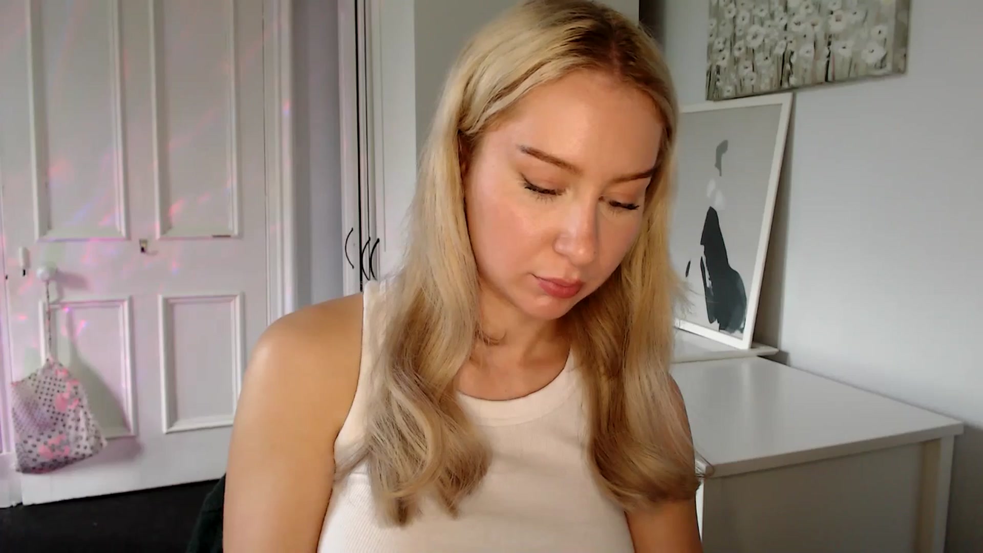 Gallery image thumbnail from British_Cutie's myfreecams stream on, 05/11/2025, 15:32 image 17 of 20