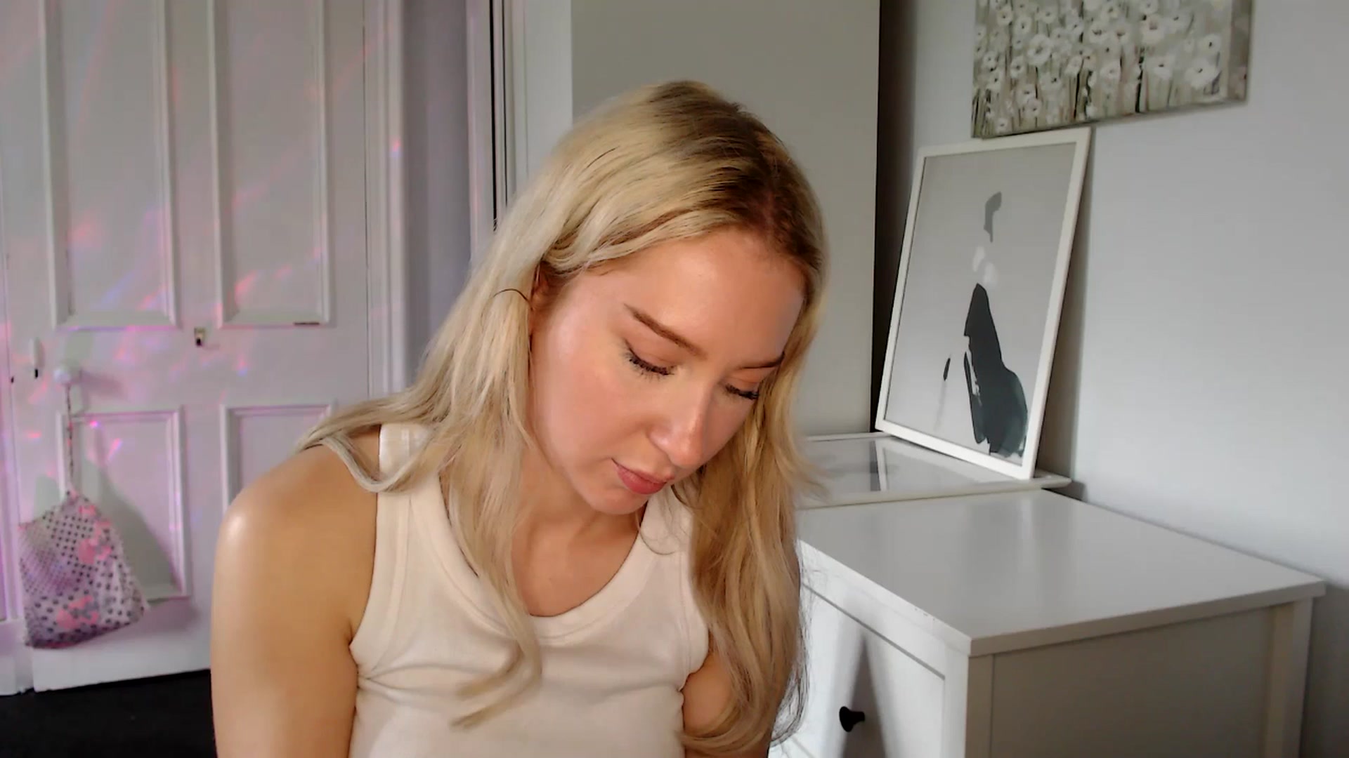 Gallery image thumbnail from British_Cutie's myfreecams stream on, 05/11/2025, 15:32 image 14 of 20