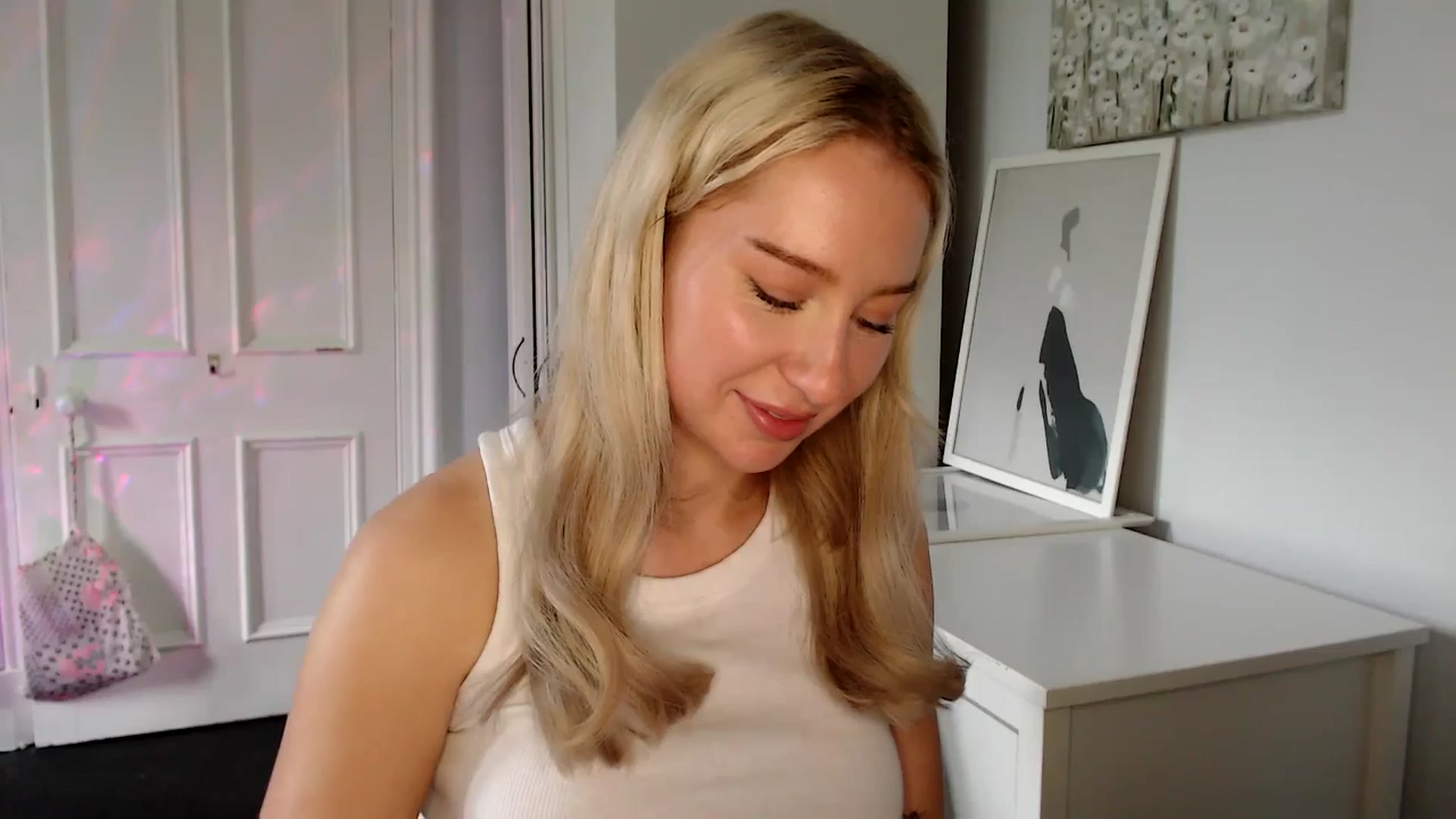 Gallery image thumbnail from British_Cutie's myfreecams stream on, 05/11/2025, 15:32 image 16 of 20