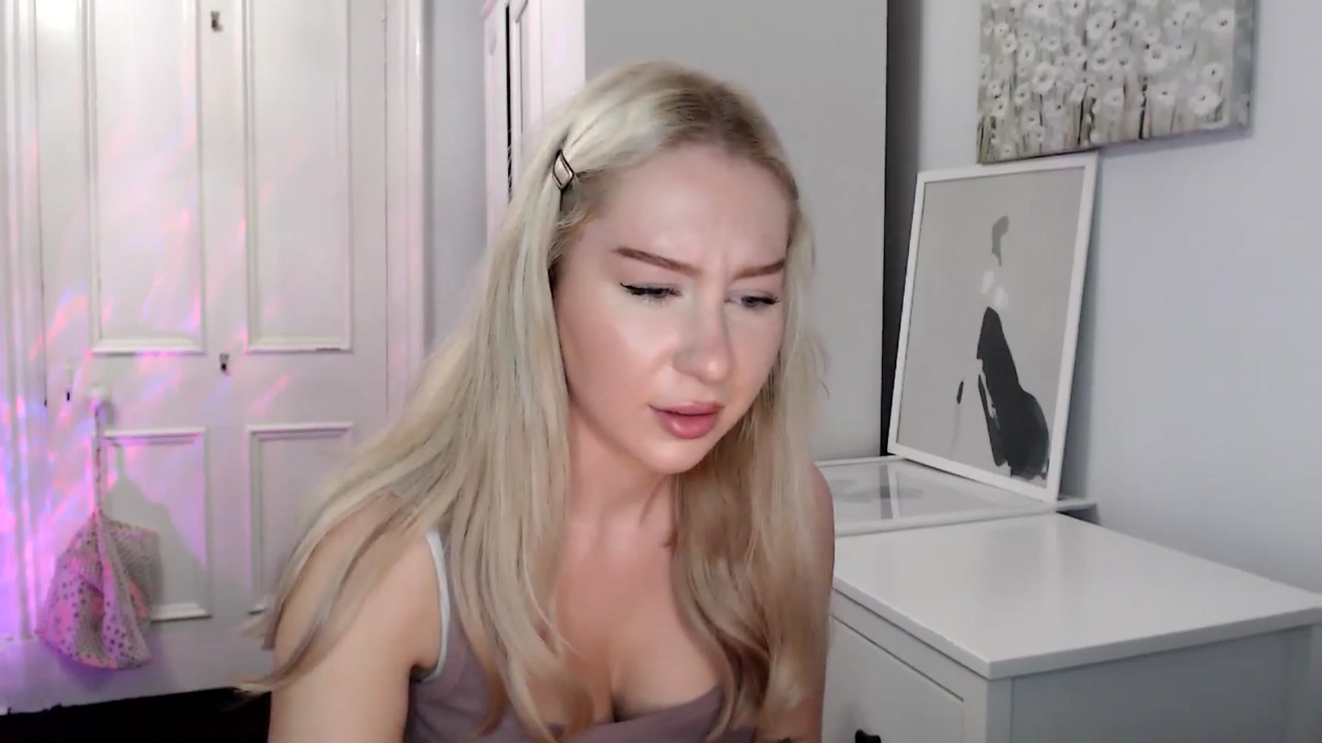 Gallery image thumbnail from British_Cutie's myfreecams stream on, 05/12/2025, 20:08 image 20 of 20