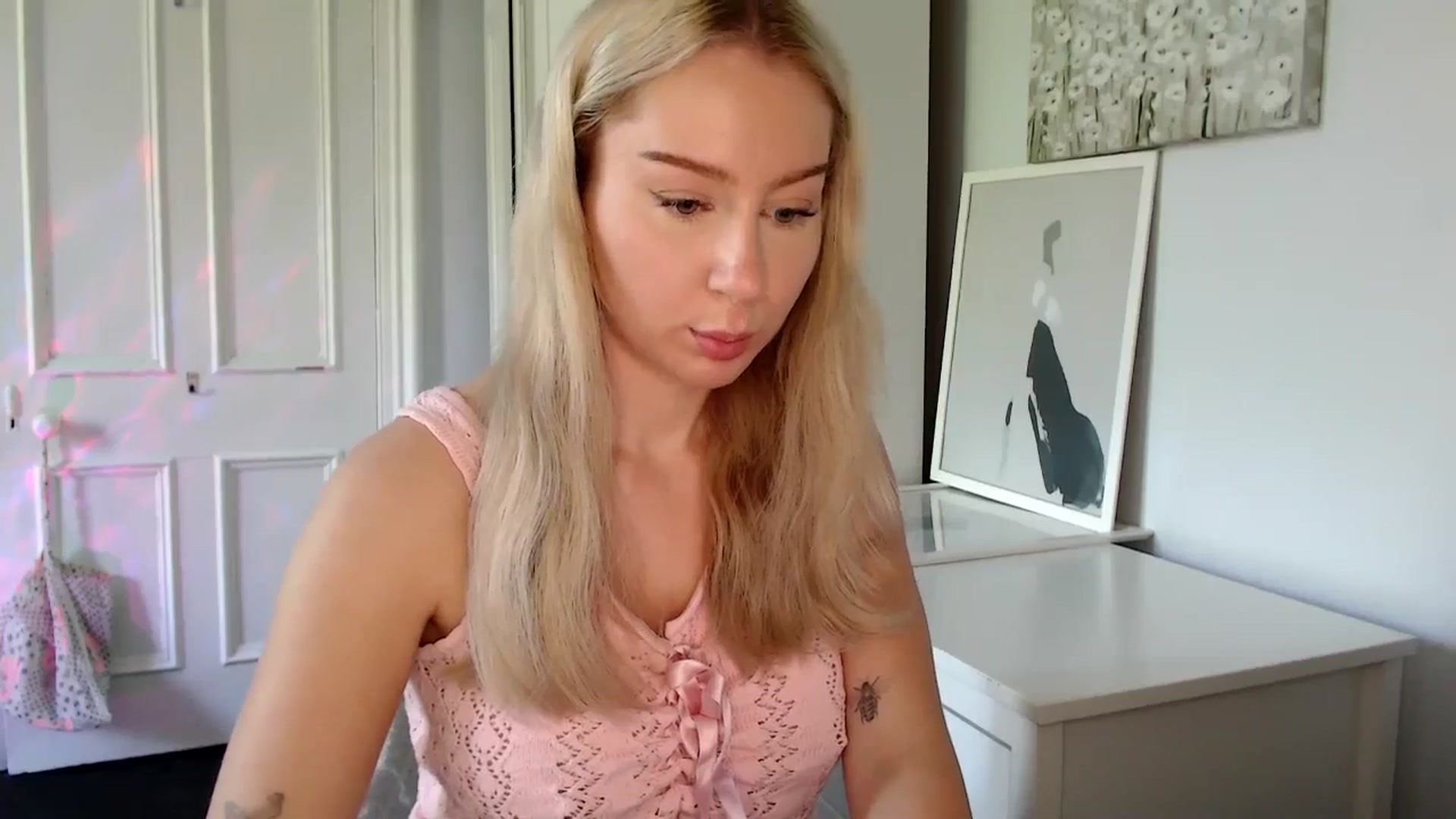 Gallery image thumbnail from British_Cutie's myfreecams stream on, 05/13/2025, 12:32 image 10 of 20