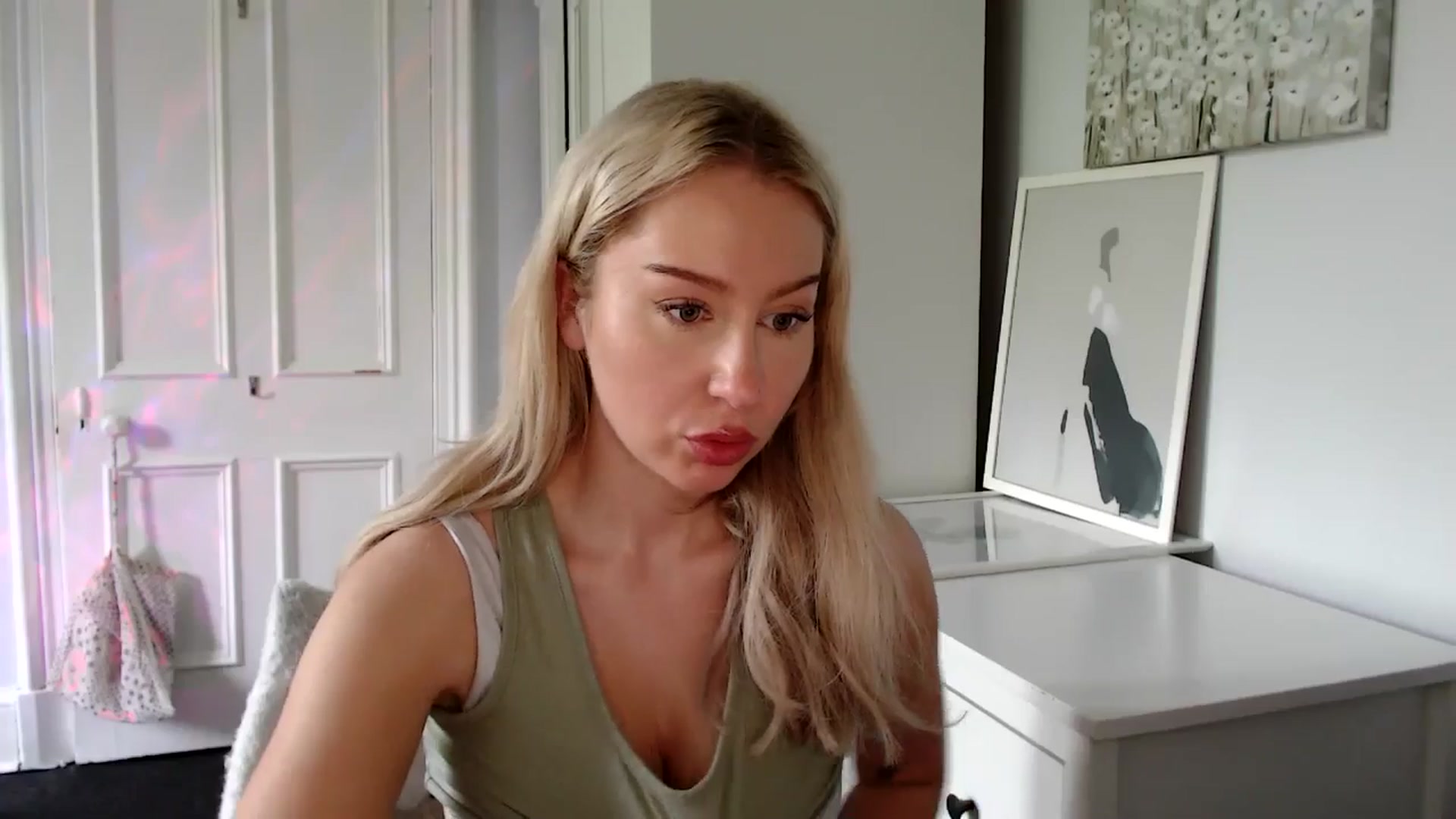 Gallery image thumbnail from British_Cutie's myfreecams stream on, 05/13/2025, 14:29 image 19 of 20