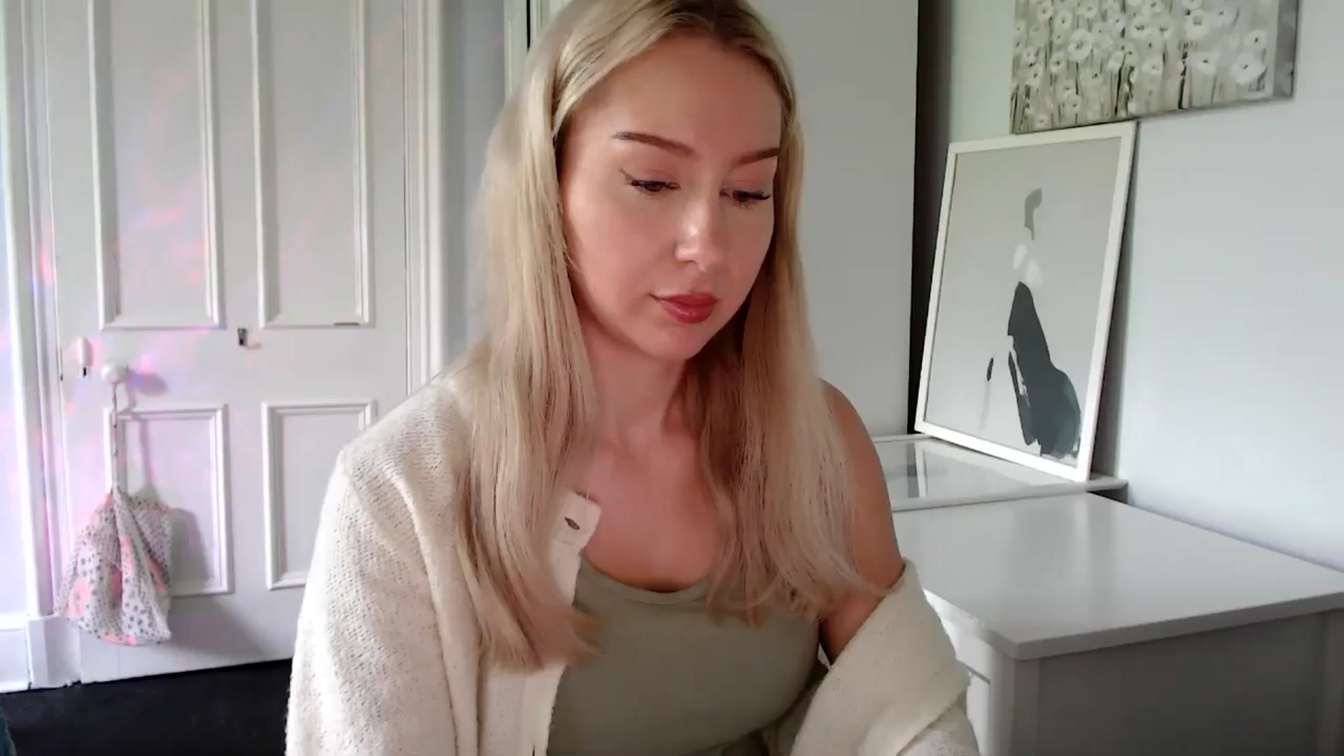 Gallery image thumbnail from British_Cutie's myfreecams stream on, 05/13/2025, 14:29 image 1 of 20