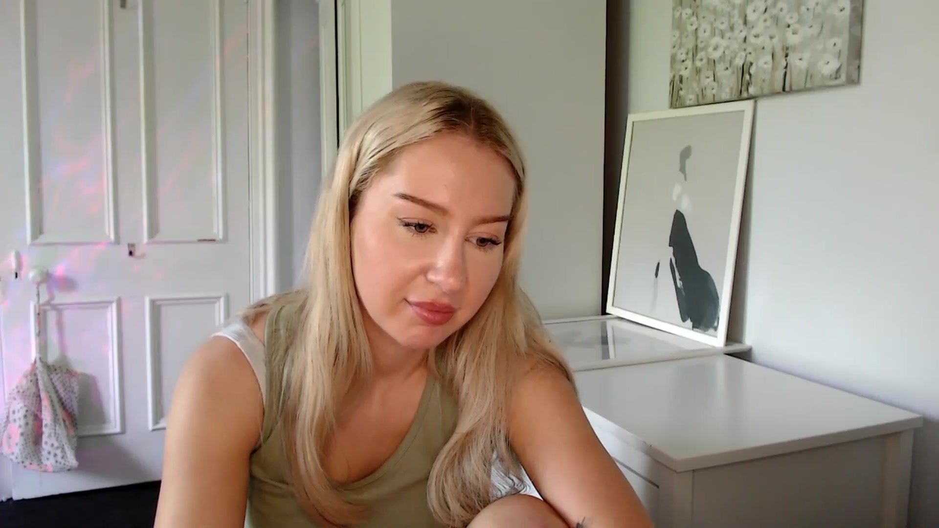Gallery image thumbnail from British_Cutie's myfreecams stream on, 05/13/2025, 15:05 image 7 of 20