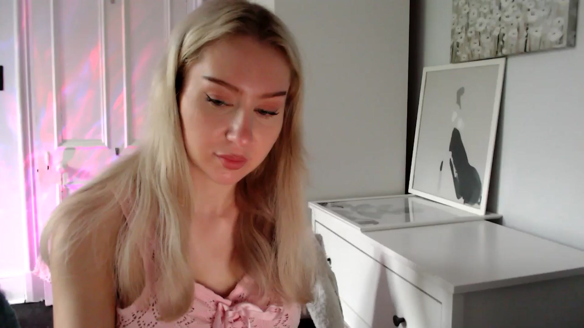 Gallery image thumbnail from British_Cutie's myfreecams stream on, 05/13/2025, 18:28 image 1 of 20