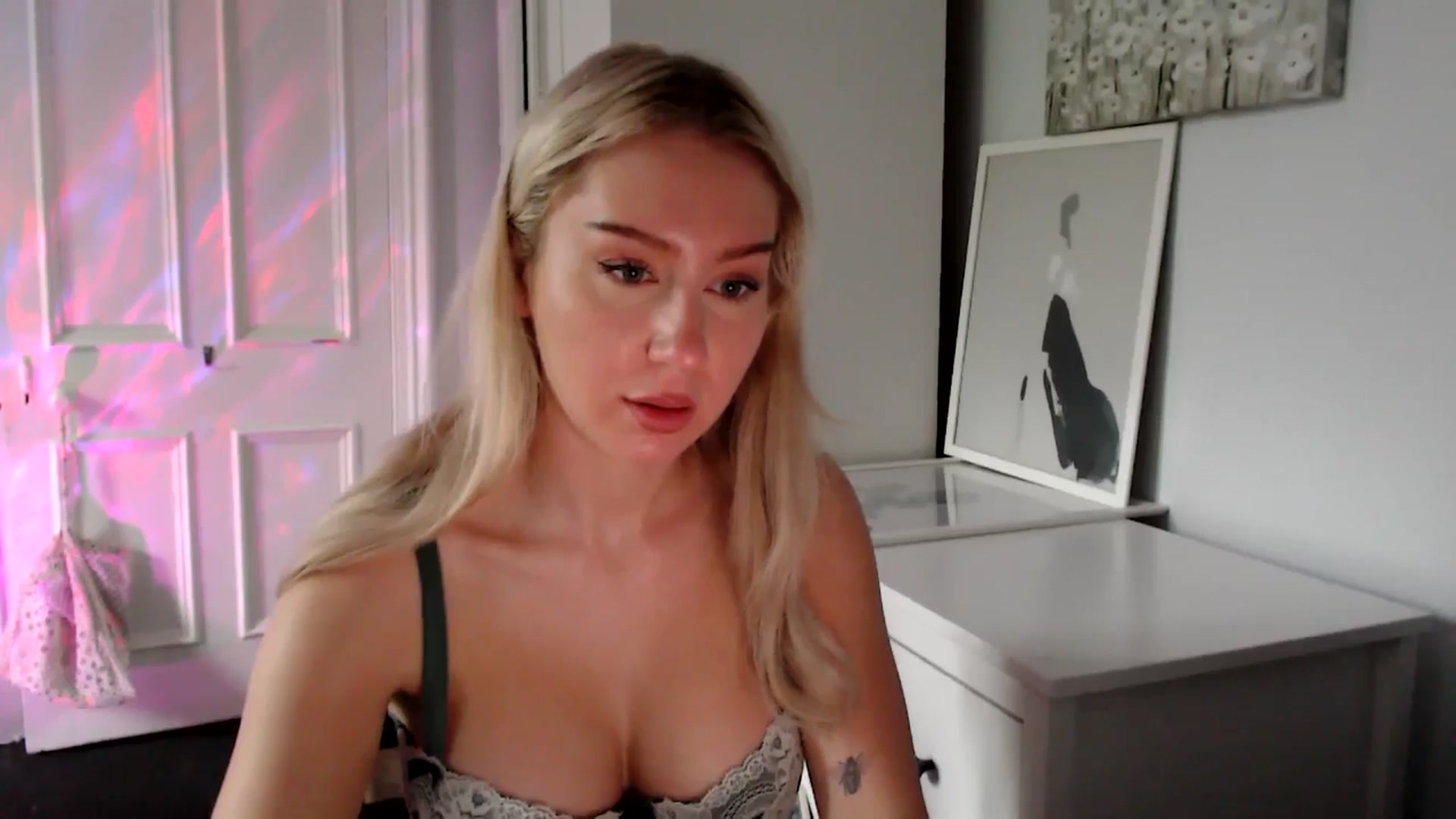 Gallery image thumbnail from British_Cutie's myfreecams stream on, 05/13/2025, 18:28 image 10 of 20