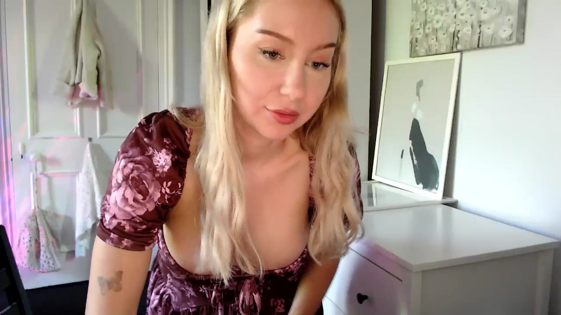 Gallery image thumbnail from British_Cutie's myfreecams stream on, 05/14/2025, 16:30 image 8 of 20