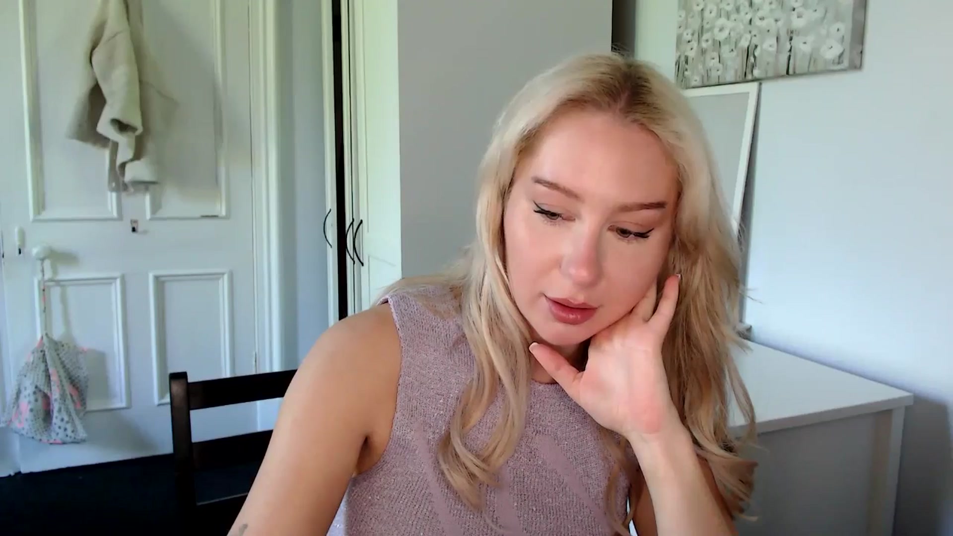 Gallery image thumbnail from British_Cutie's myfreecams stream on, 05/15/2025, 14:11 image 9 of 20