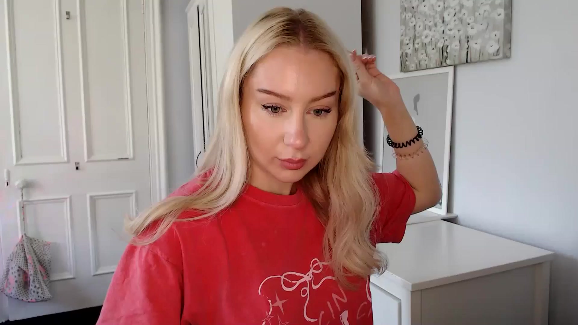 Gallery image thumbnail from British_Cutie's myfreecams stream on, 05/17/2025, 09:03 image 1 of 20