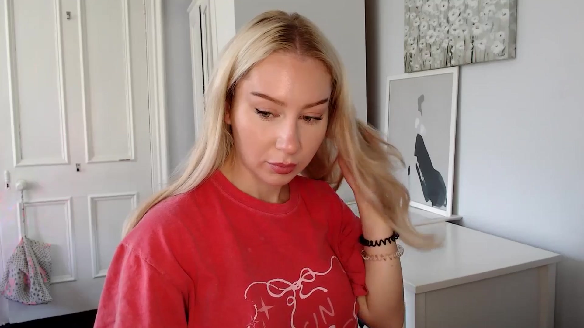 Gallery image thumbnail from British_Cutie's myfreecams stream on, 05/17/2025, 09:03 image 2 of 20