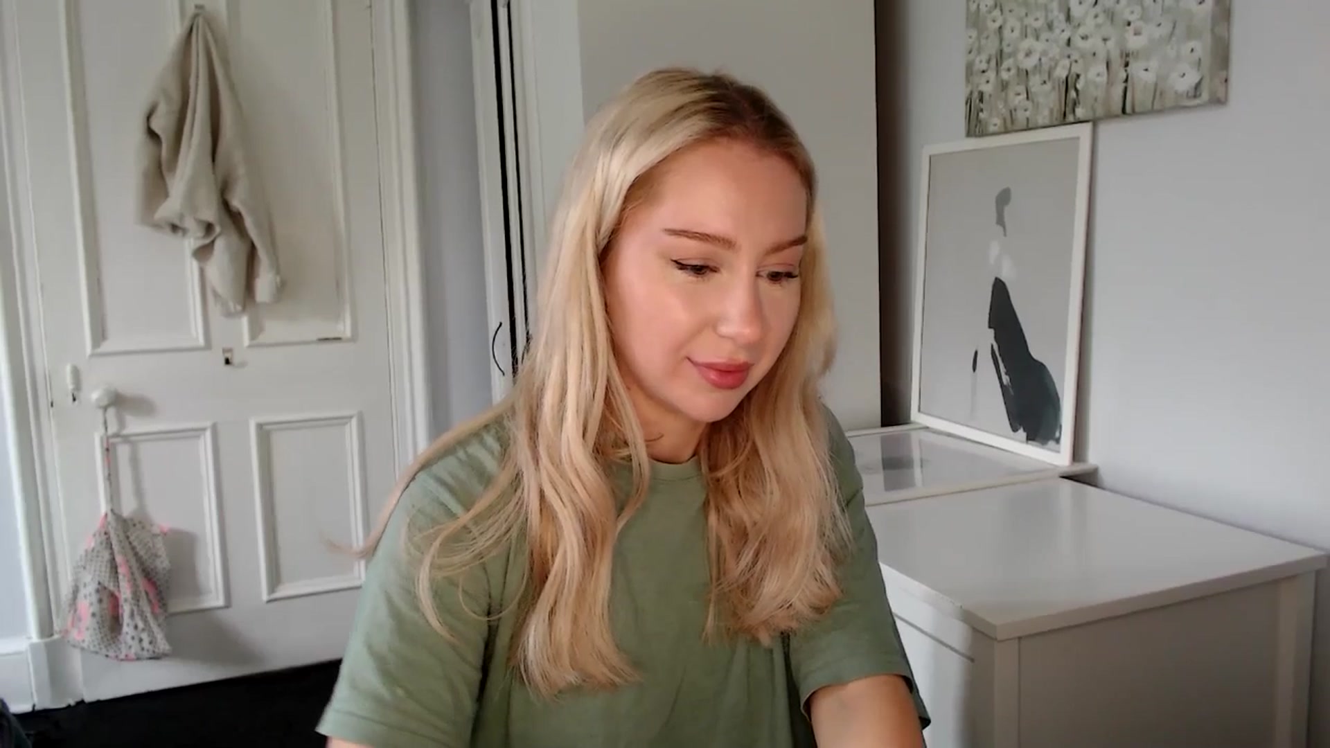 Gallery image thumbnail from British_Cutie's myfreecams stream on, 05/19/2025, 08:36 image 9 of 20