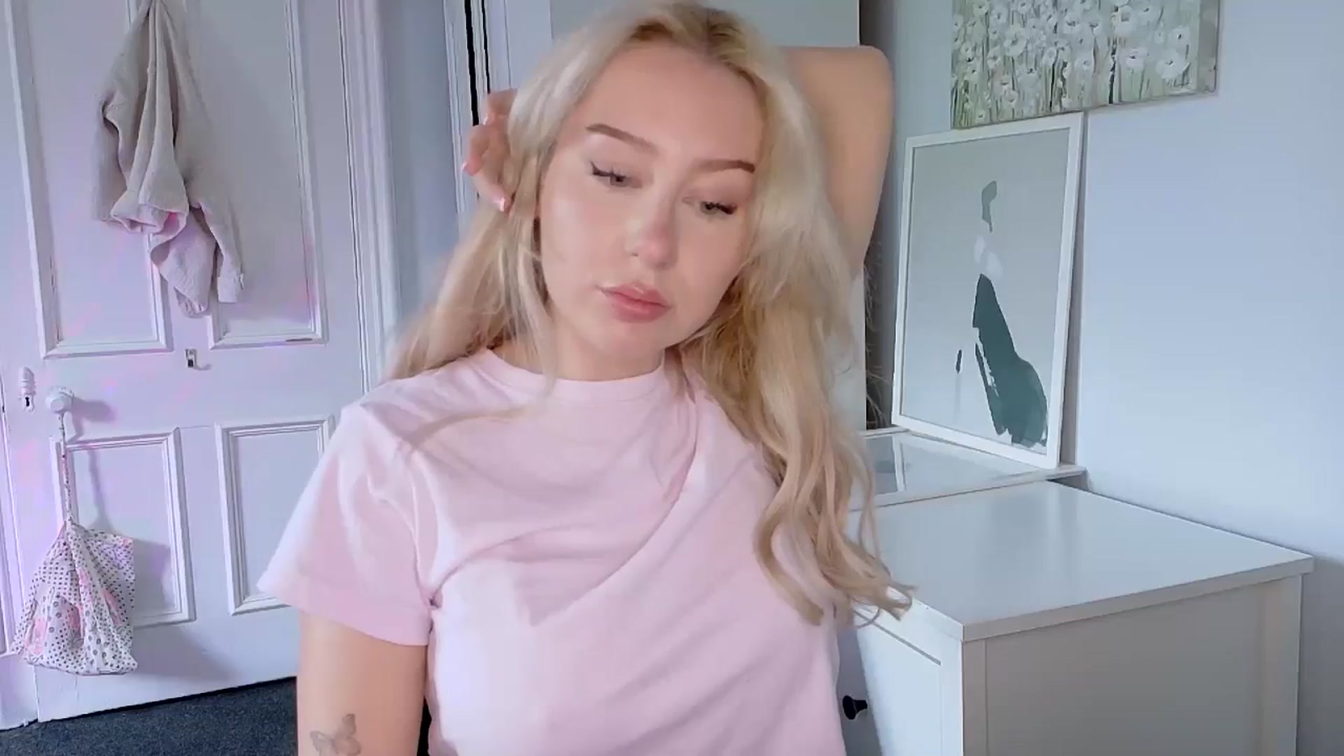 Gallery image thumbnail from British_Cutie's myfreecams stream on, 05/20/2025, 15:16 image 18 of 20