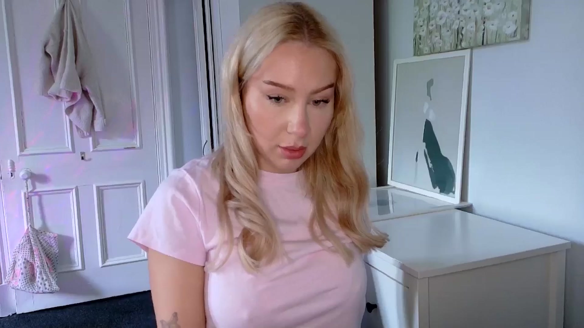 Gallery image thumbnail from British_Cutie's myfreecams stream on, 05/20/2025, 15:16 image 15 of 20