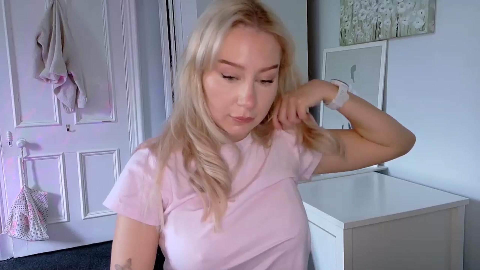 Gallery image thumbnail from British_Cutie's myfreecams stream on, 05/20/2025, 15:16 image 20 of 20