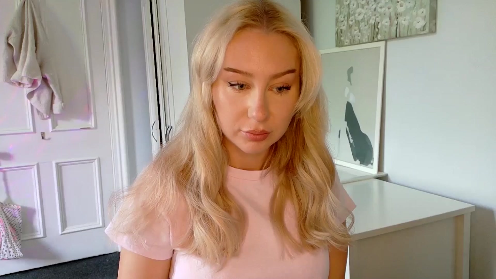 Gallery image thumbnail from British_Cutie's myfreecams stream on, 05/20/2025, 15:16 image 3 of 20