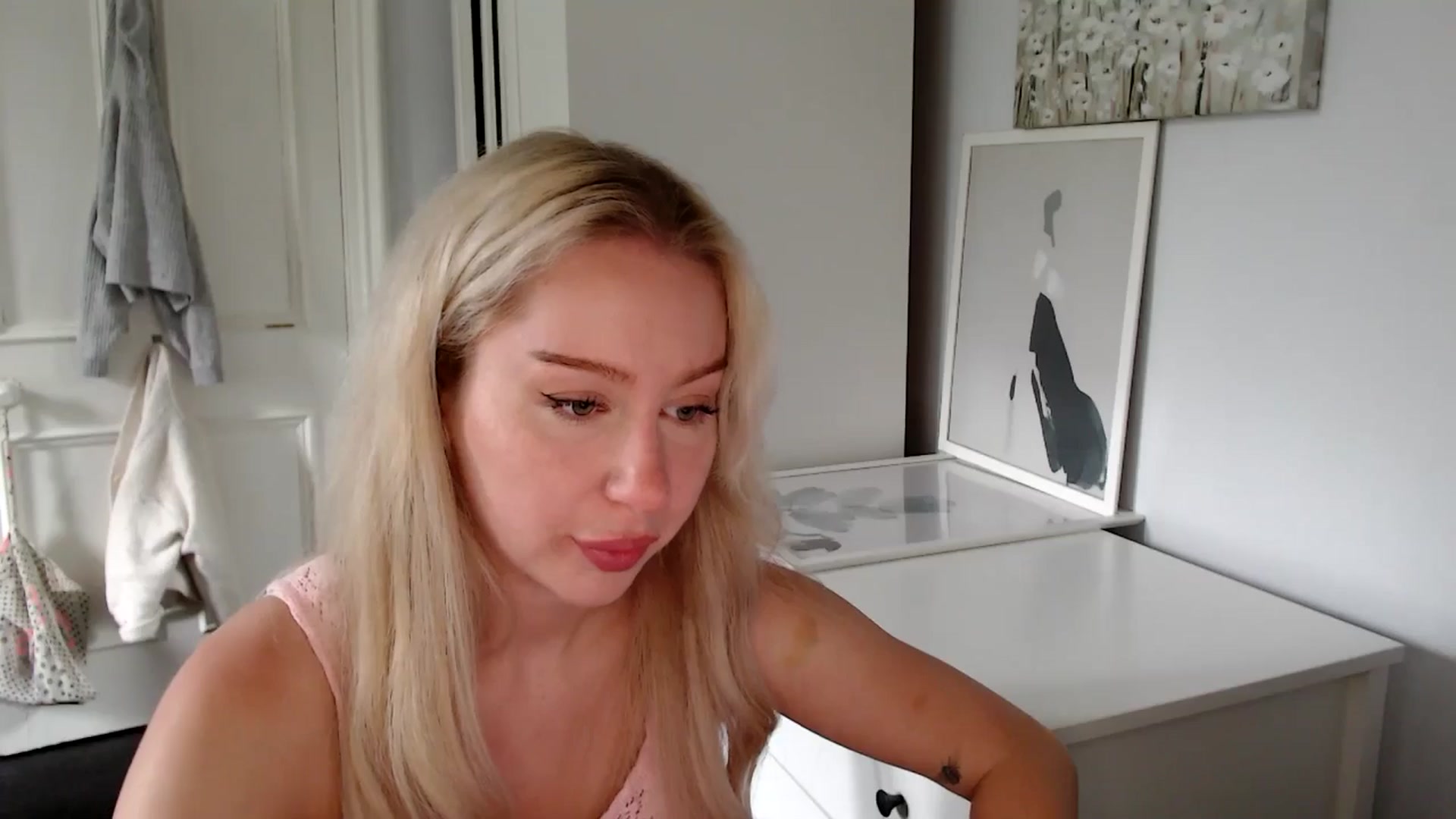 Gallery image thumbnail from British_Cutie's myfreecams stream on, 05/27/2025, 08:37 image 5 of 20