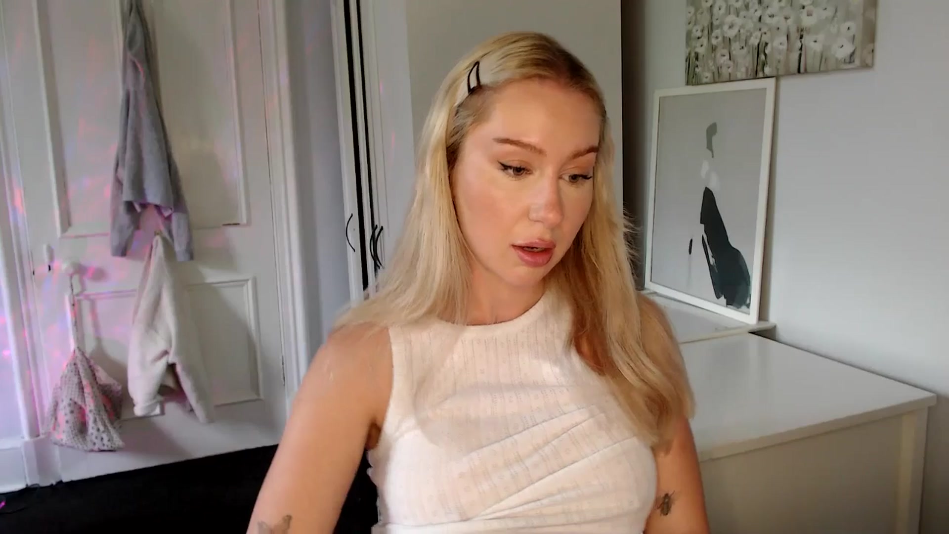 Gallery image thumbnail from British_Cutie's myfreecams stream on, 05/27/2025, 15:02 image 9 of 20