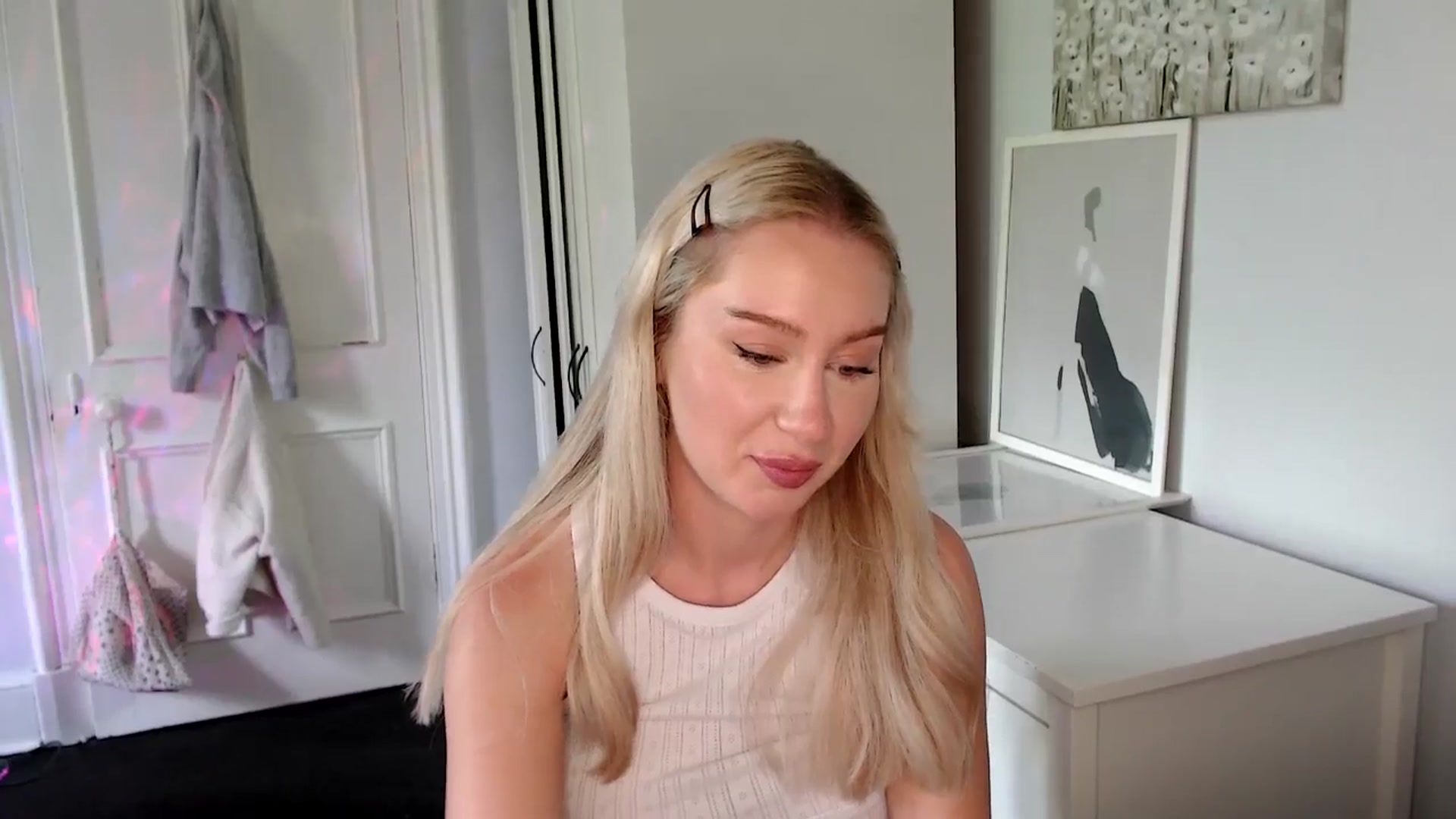 Gallery image thumbnail from British_Cutie's myfreecams stream on, 05/27/2025, 15:02 image 11 of 20