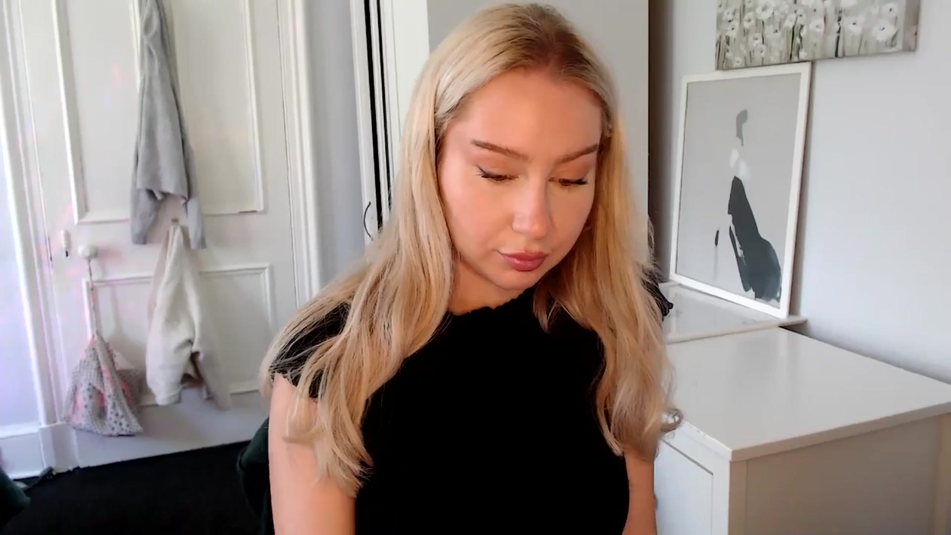 Gallery image thumbnail from British_Cutie's myfreecams stream on, 05/28/2025, 09:21 image 18 of 20