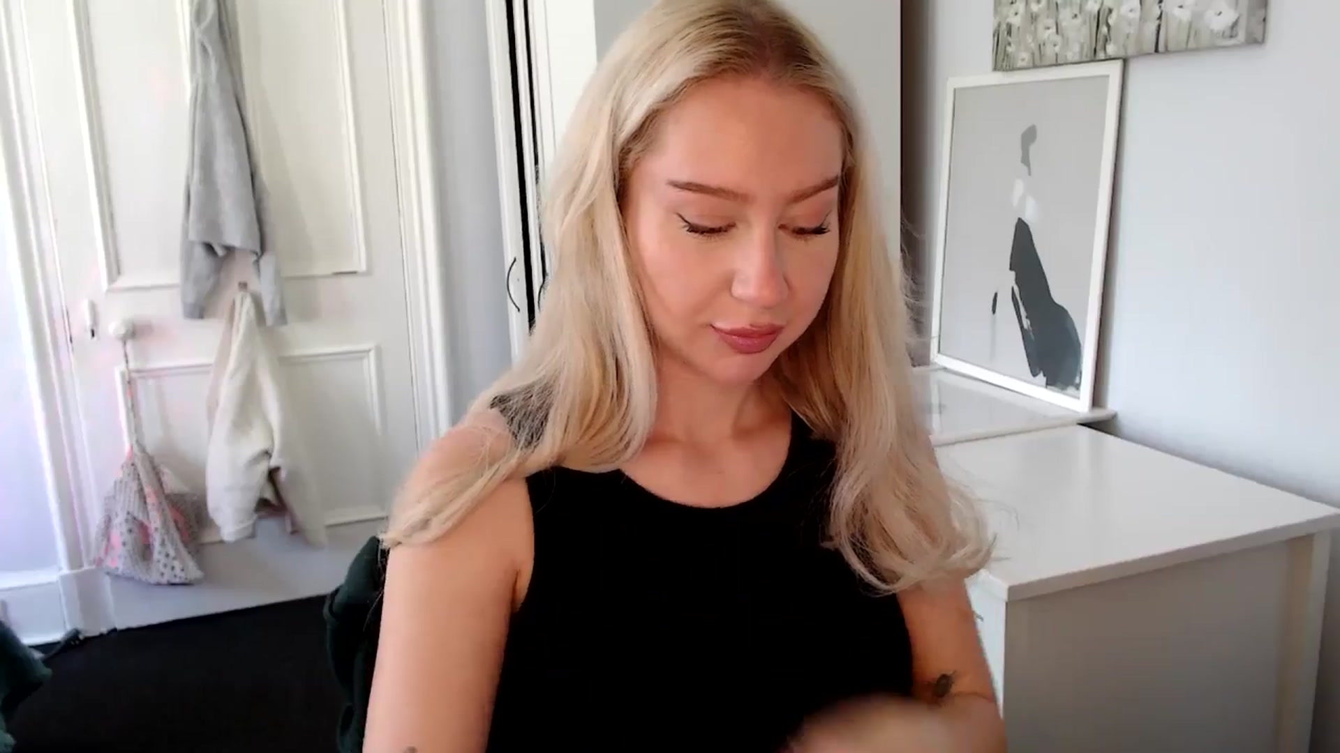 Gallery image thumbnail from British_Cutie's myfreecams stream on, 05/28/2025, 09:21 image 4 of 20