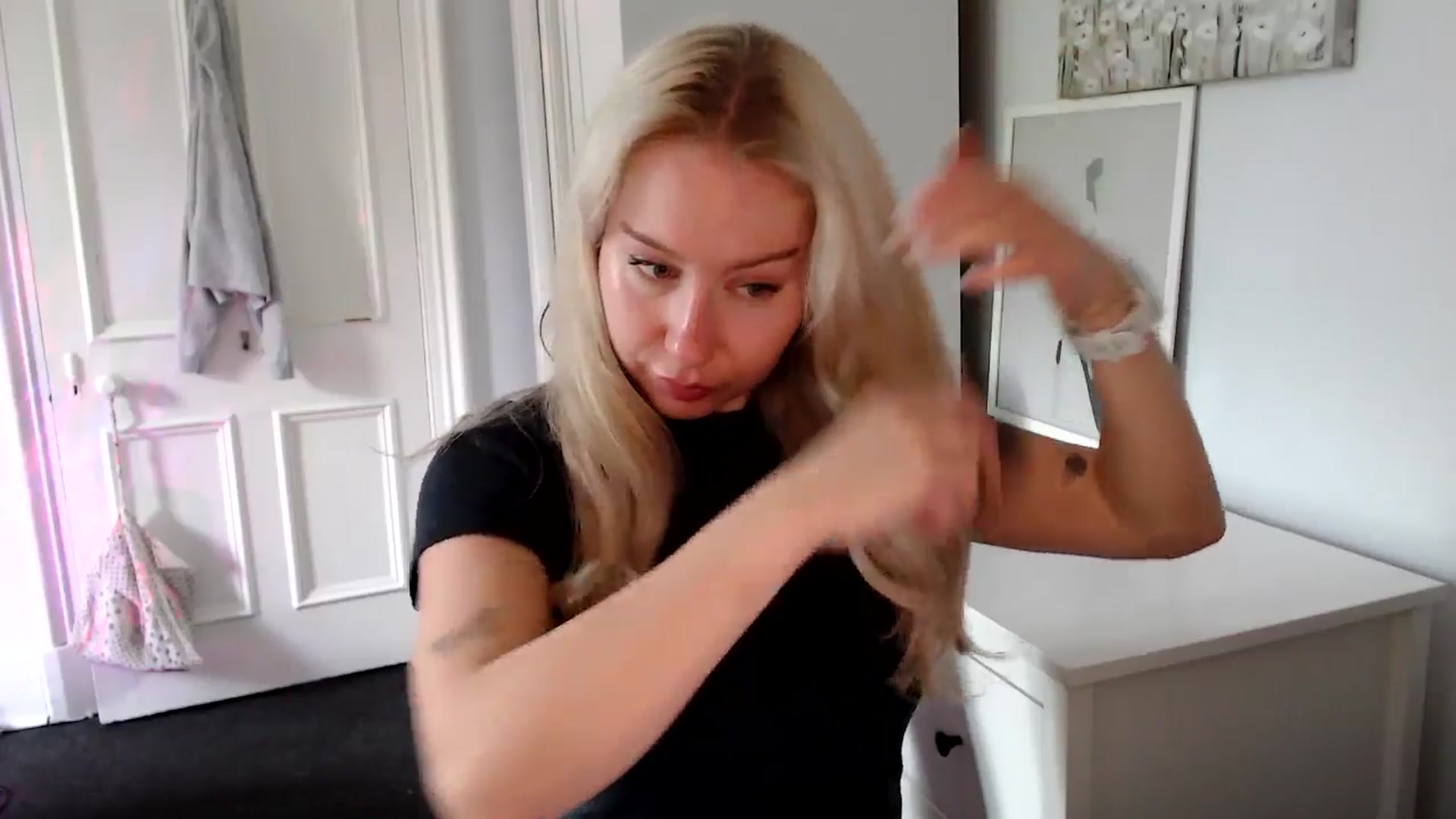 Gallery image thumbnail from British_Cutie's myfreecams stream on, 05/28/2025, 16:06 image 7 of 20