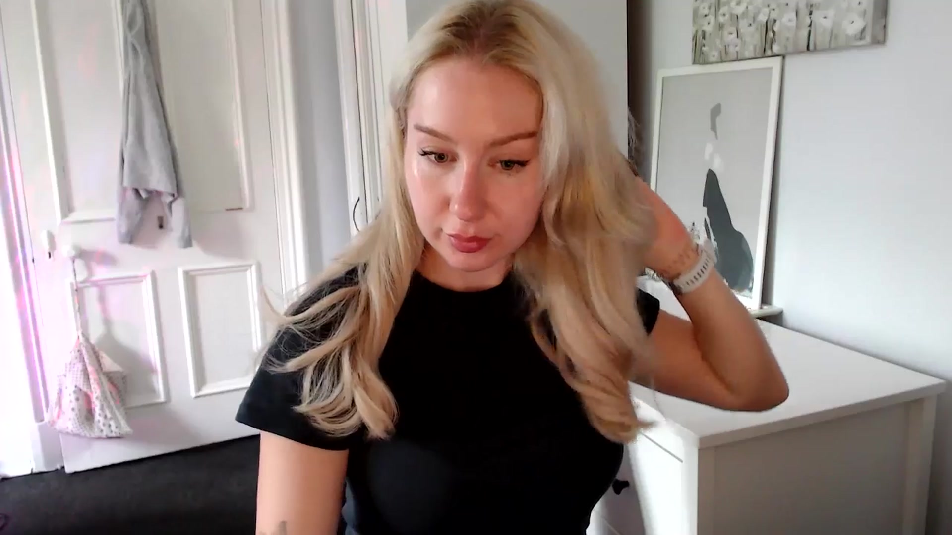 Gallery image thumbnail from British_Cutie's myfreecams stream on, 05/28/2025, 16:06 image 8 of 20