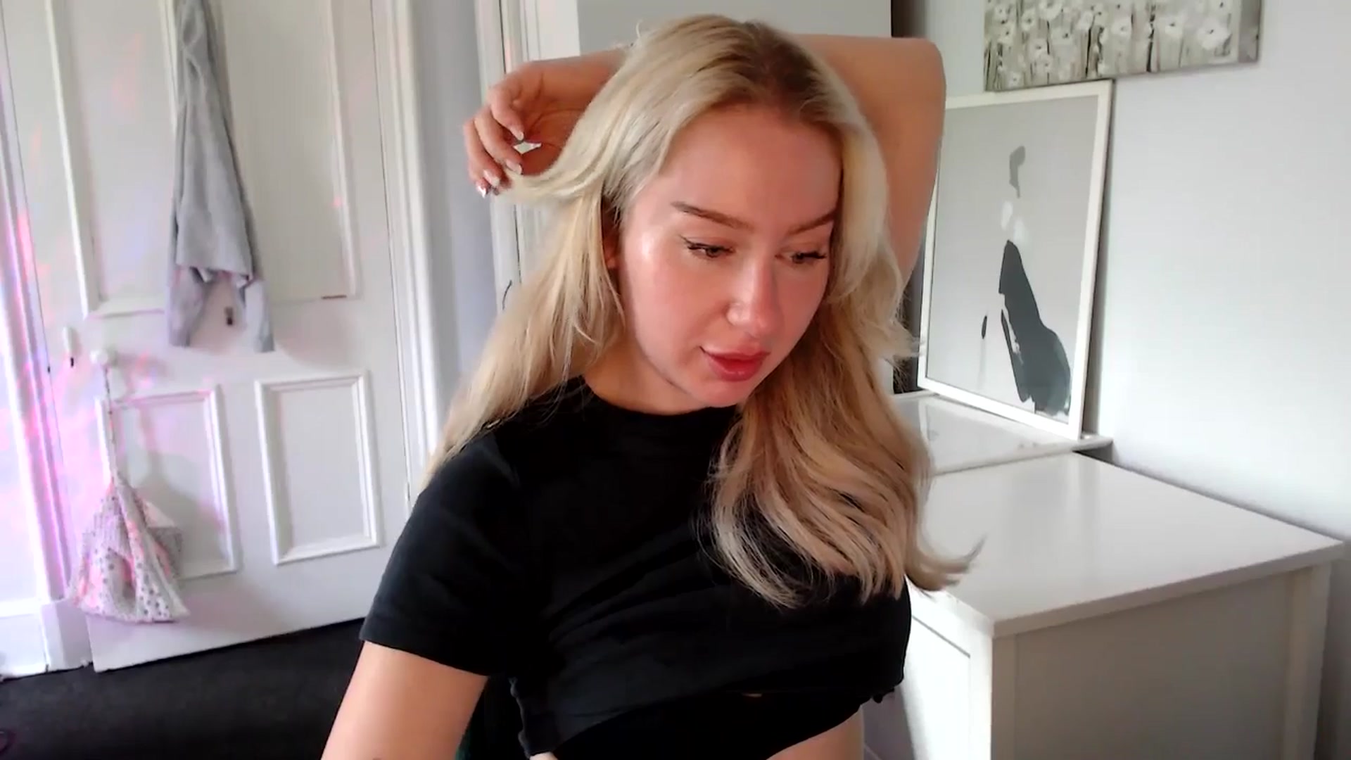 Gallery image thumbnail from British_Cutie's myfreecams stream on, 05/28/2025, 16:06 image 16 of 20