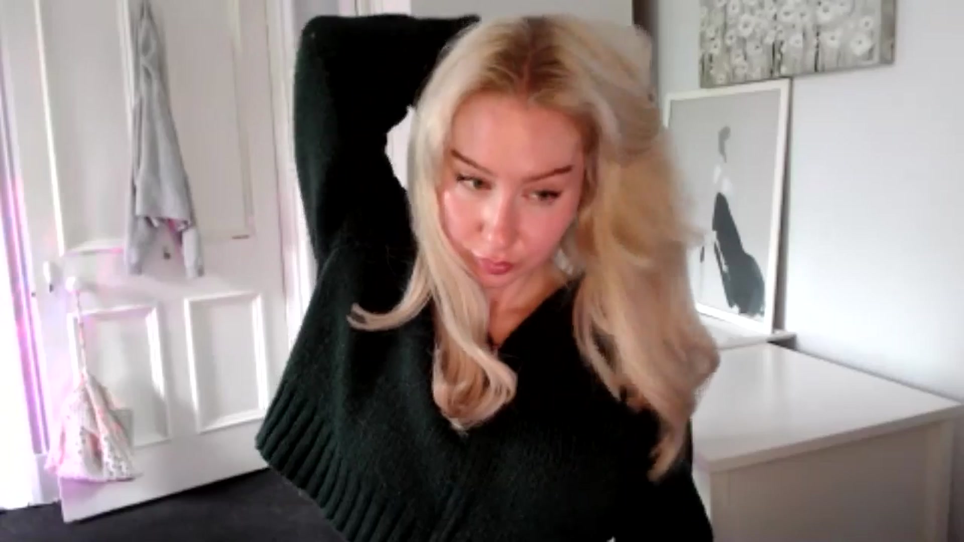 Gallery image thumbnail from British_Cutie's myfreecams stream on, 05/28/2025, 17:08 image 19 of 20