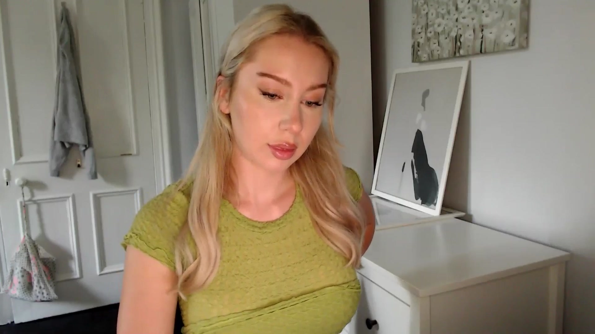 Gallery image thumbnail from British_Cutie's myfreecams stream on, 05/28/2025, 19:15 image 2 of 20