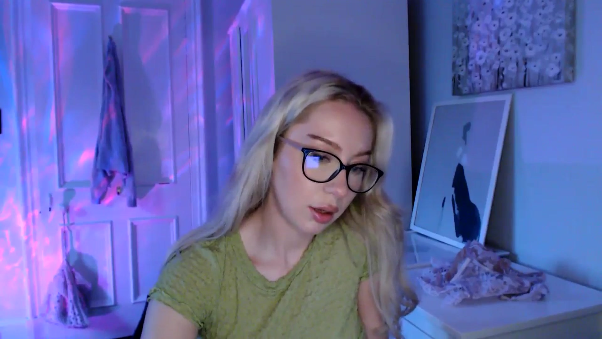 Gallery image thumbnail from British_Cutie's myfreecams stream on, 05/28/2025, 20:17 image 17 of 20