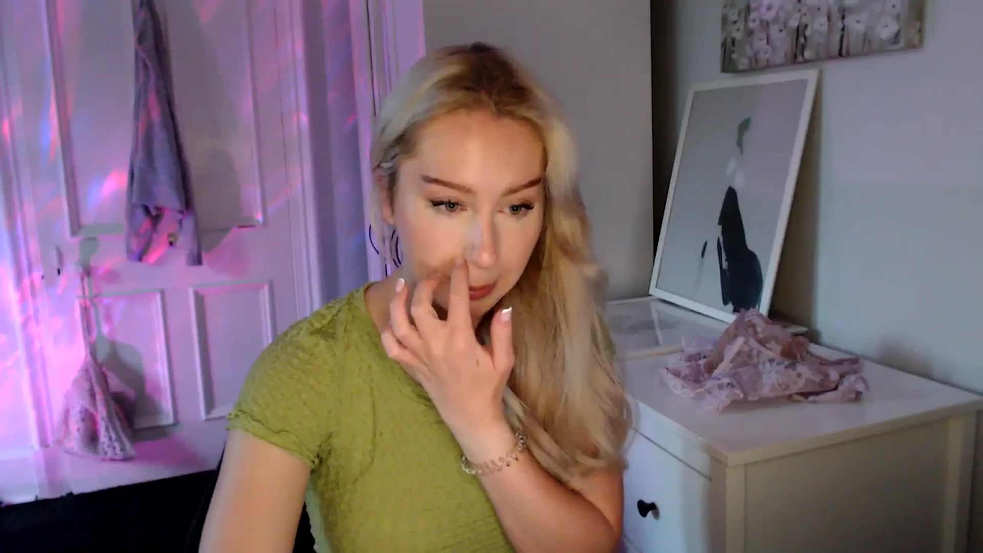Gallery image thumbnail from British_Cutie's myfreecams stream on, 05/28/2025, 20:17 image 5 of 20