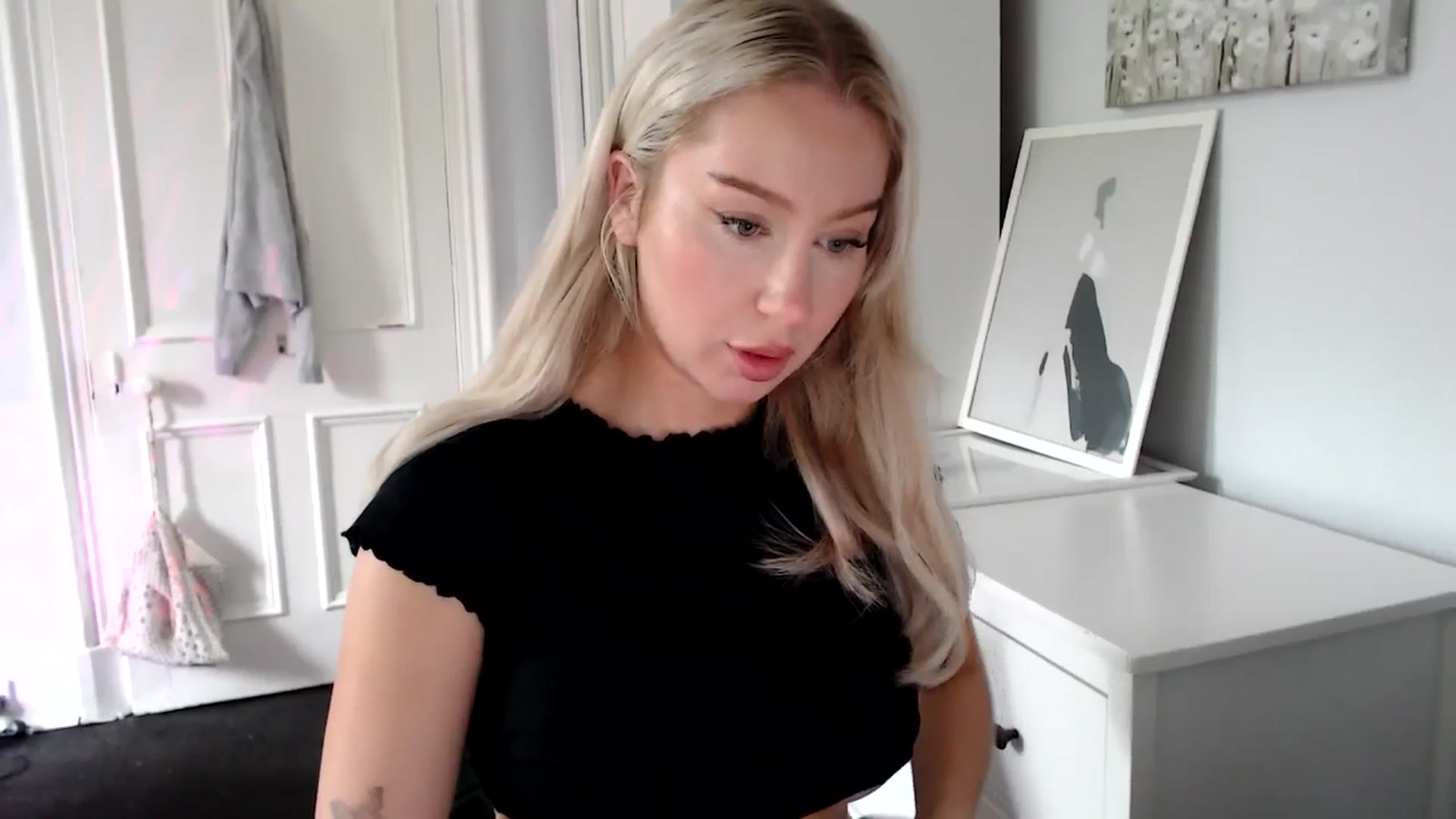 Gallery image thumbnail from British_Cutie's myfreecams stream on, 05/29/2025, 14:48 image 9 of 20