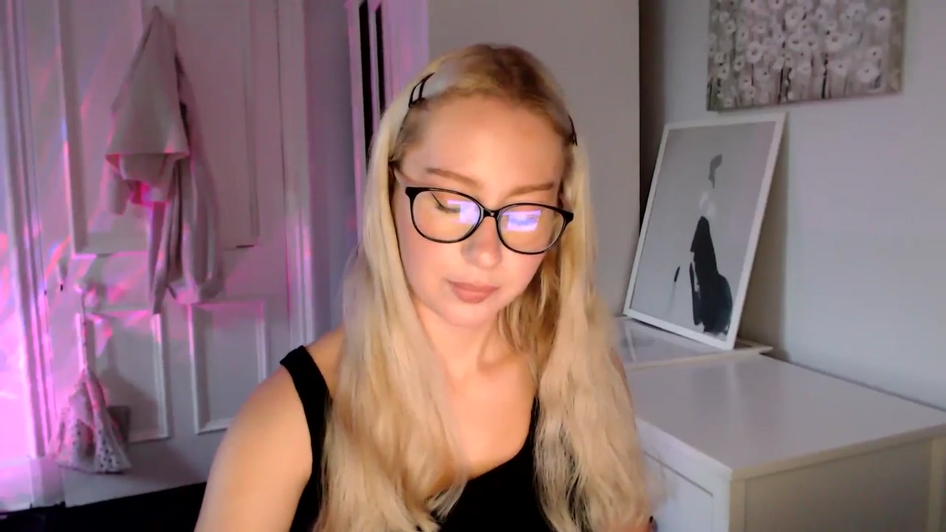 Gallery image thumbnail from British_Cutie's myfreecams stream on, 05/30/2025, 20:10 image 19 of 20