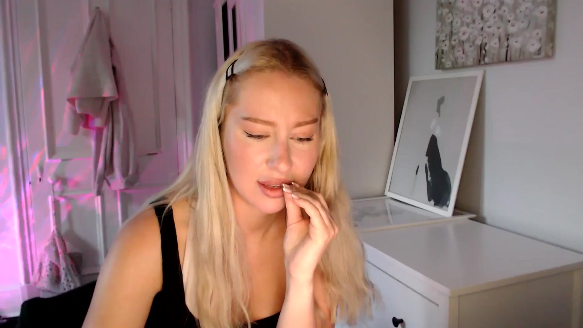 Gallery image thumbnail from British_Cutie's myfreecams stream on, 05/30/2025, 20:10 image 11 of 20