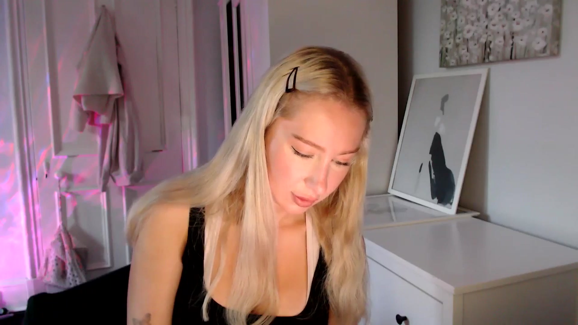 Gallery image thumbnail from British_Cutie's myfreecams stream on, 05/30/2025, 20:10 image 9 of 20