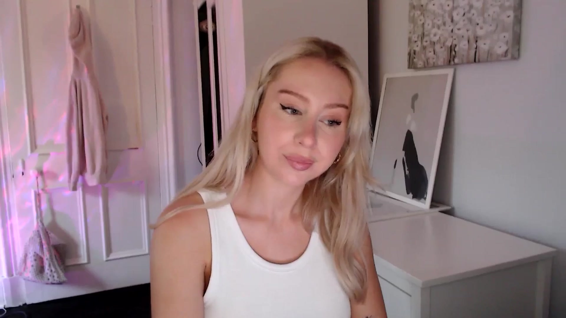 Gallery image thumbnail from British_Cutie's myfreecams stream on, 05/31/2025, 18:20 image 18 of 20