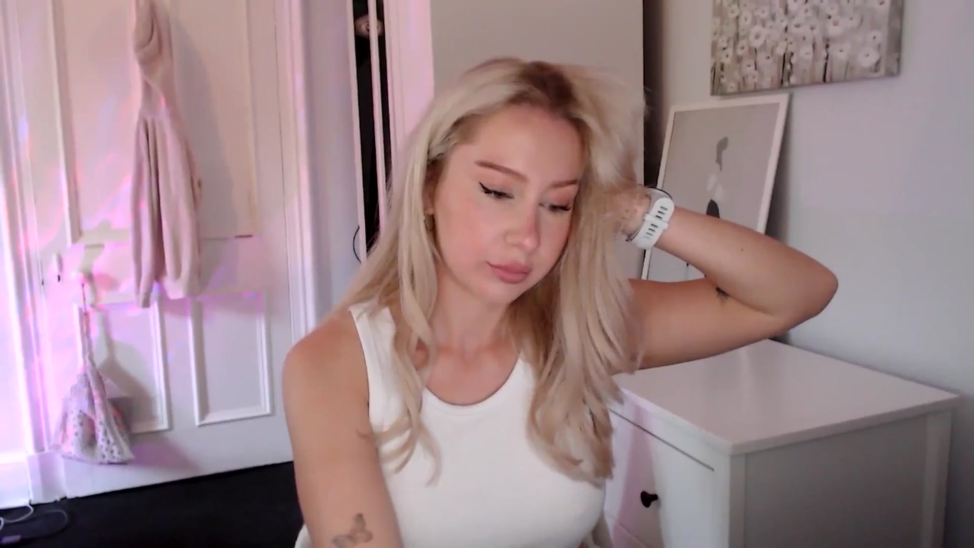 Gallery image thumbnail from British_Cutie's myfreecams stream on, 05/31/2025, 18:20 image 11 of 20