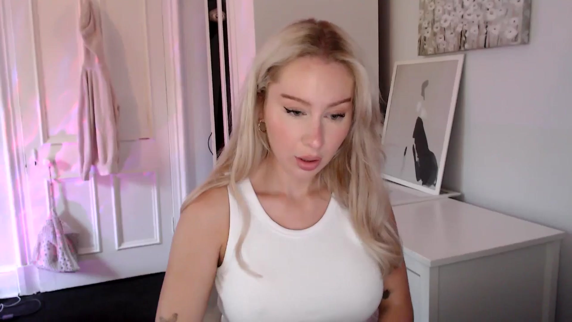 Gallery image thumbnail from British_Cutie's myfreecams stream on, 05/31/2025, 18:20 image 9 of 20