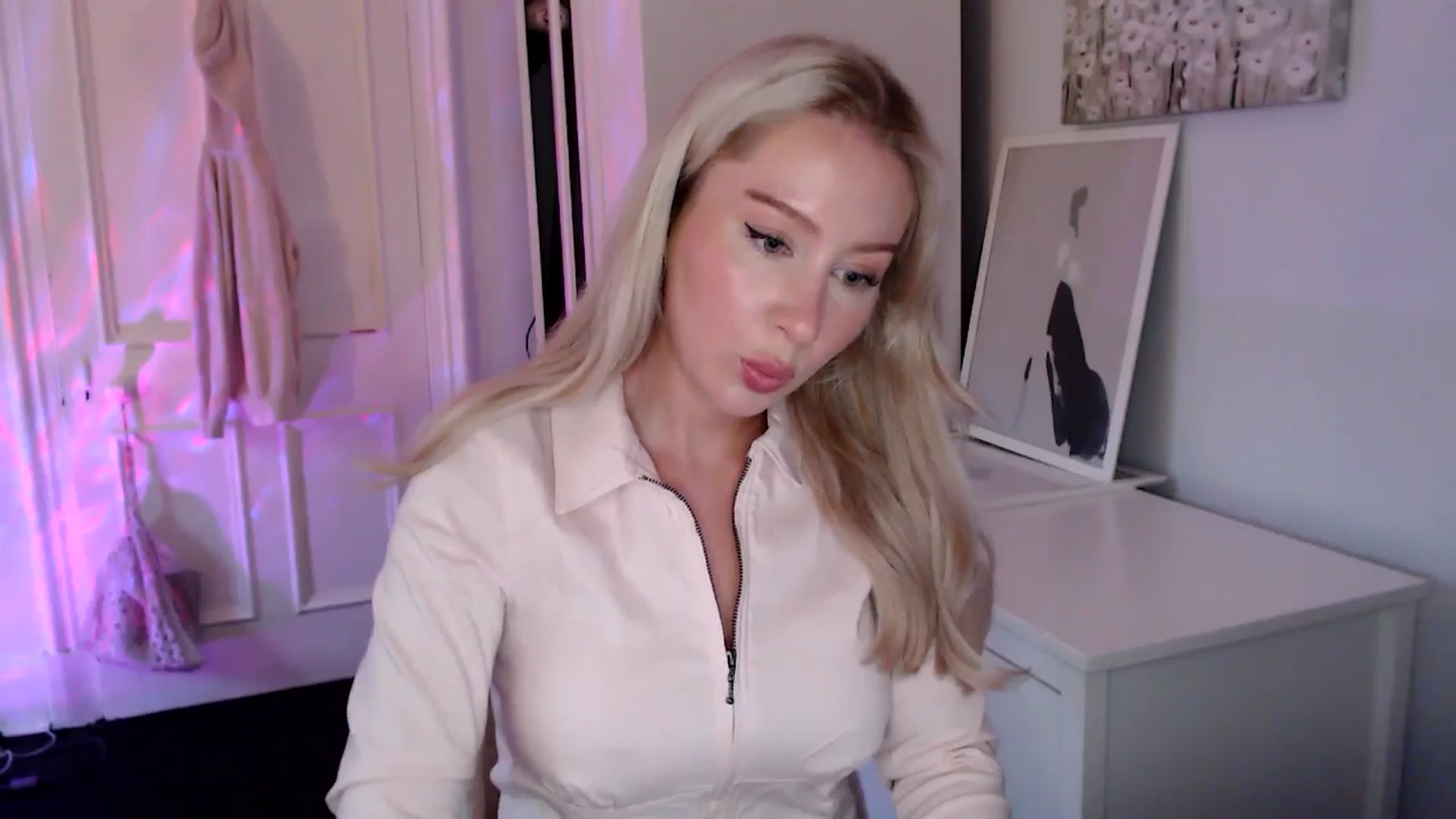 Gallery image thumbnail from British_Cutie's myfreecams stream on, 05/31/2025, 20:31 image 8 of 20