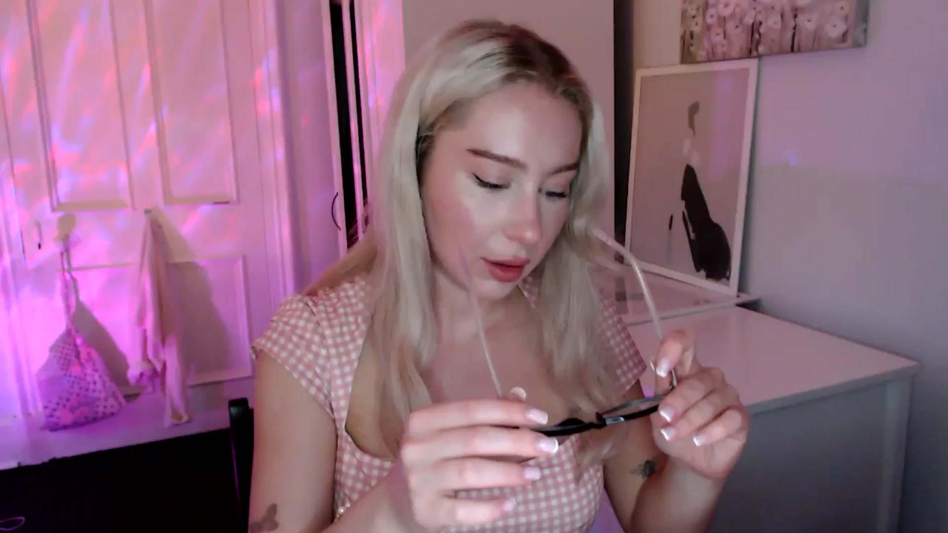 Gallery image thumbnail from British_Cutie's myfreecams stream on, 06/01/2025, 20:45 image 1 of 20