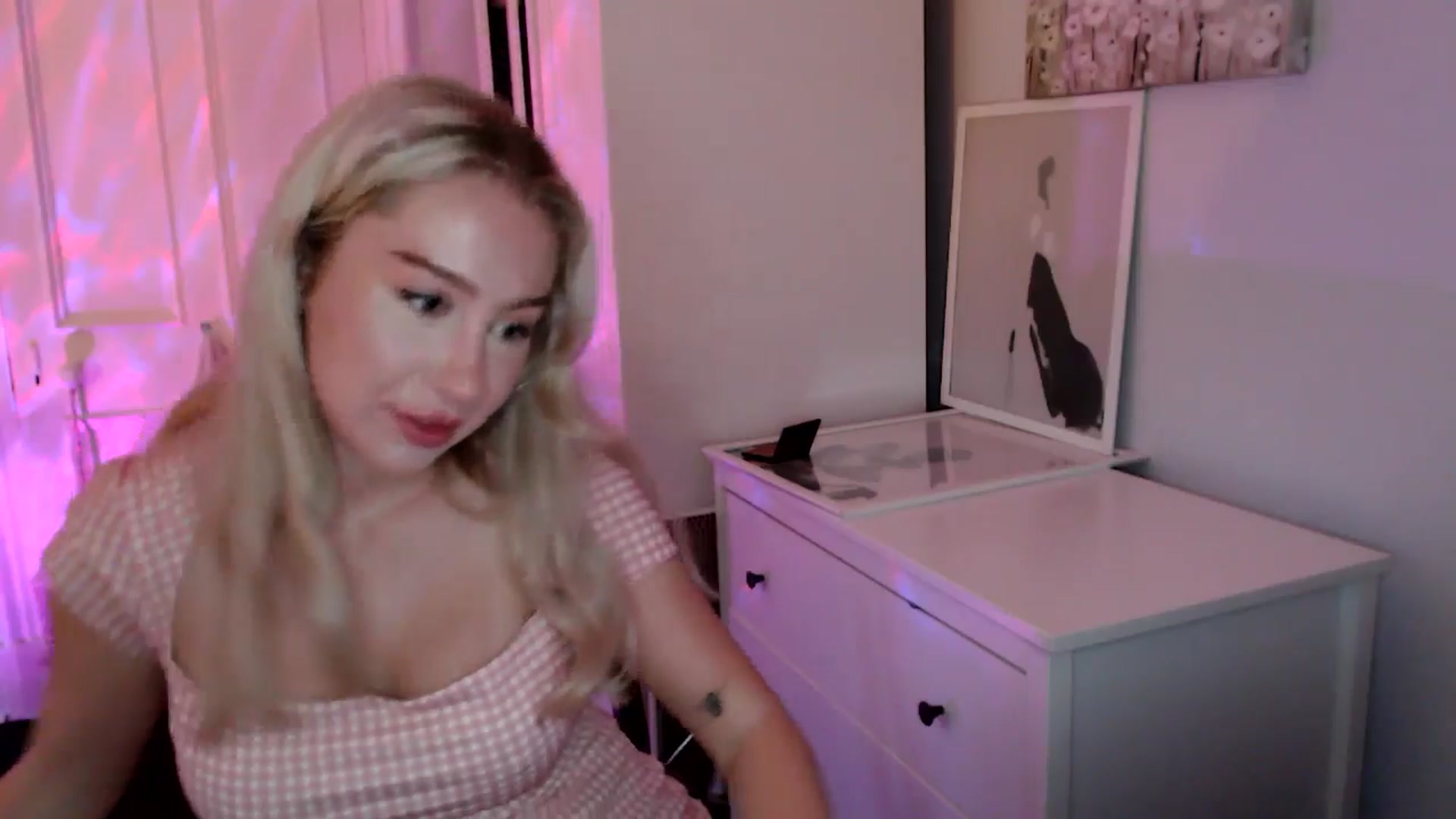 Gallery image thumbnail from British_Cutie's myfreecams stream on, 06/01/2025, 20:45 image 5 of 20