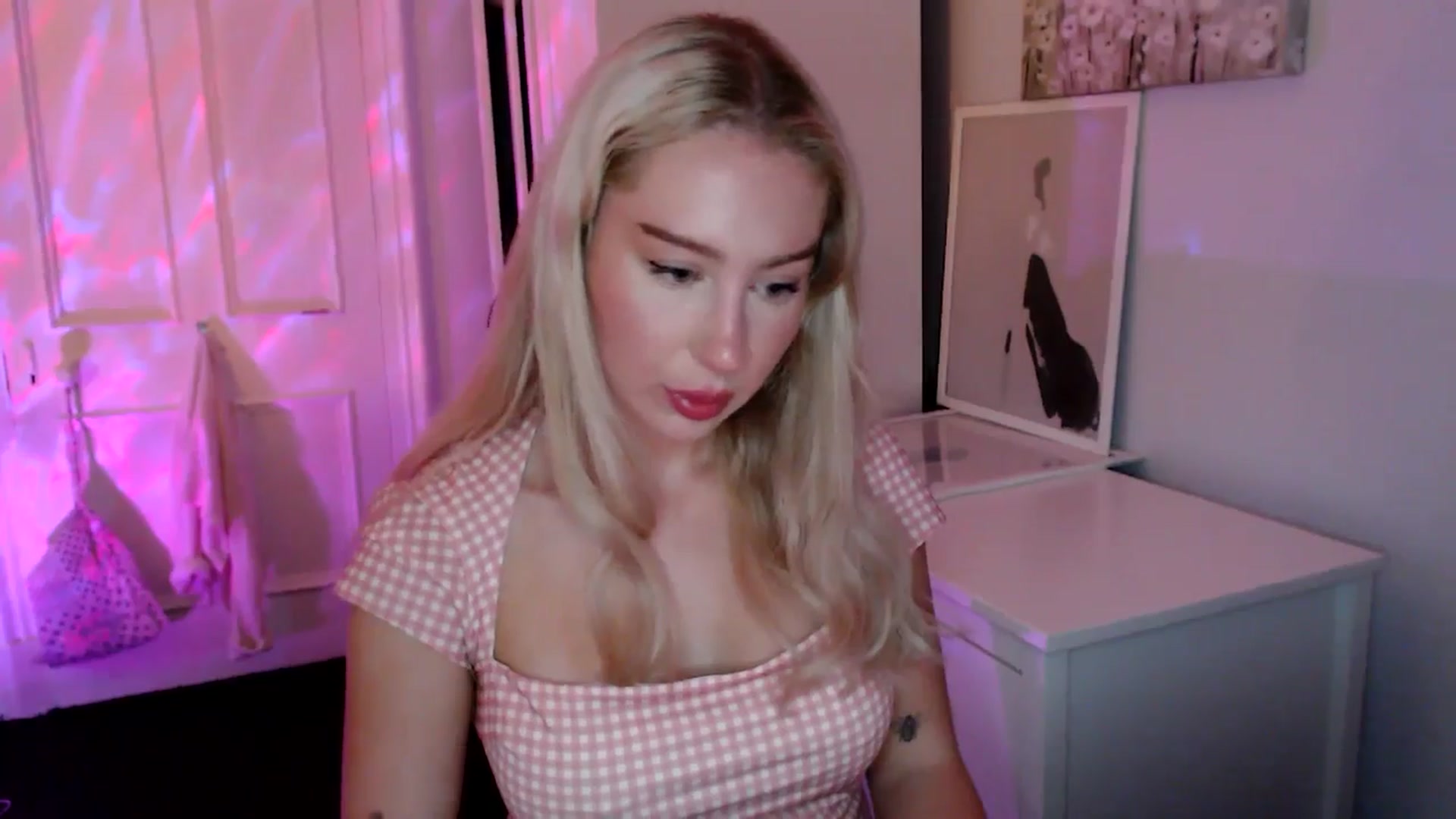 Gallery image thumbnail from British_Cutie's myfreecams stream on, 06/01/2025, 20:45 image 19 of 20