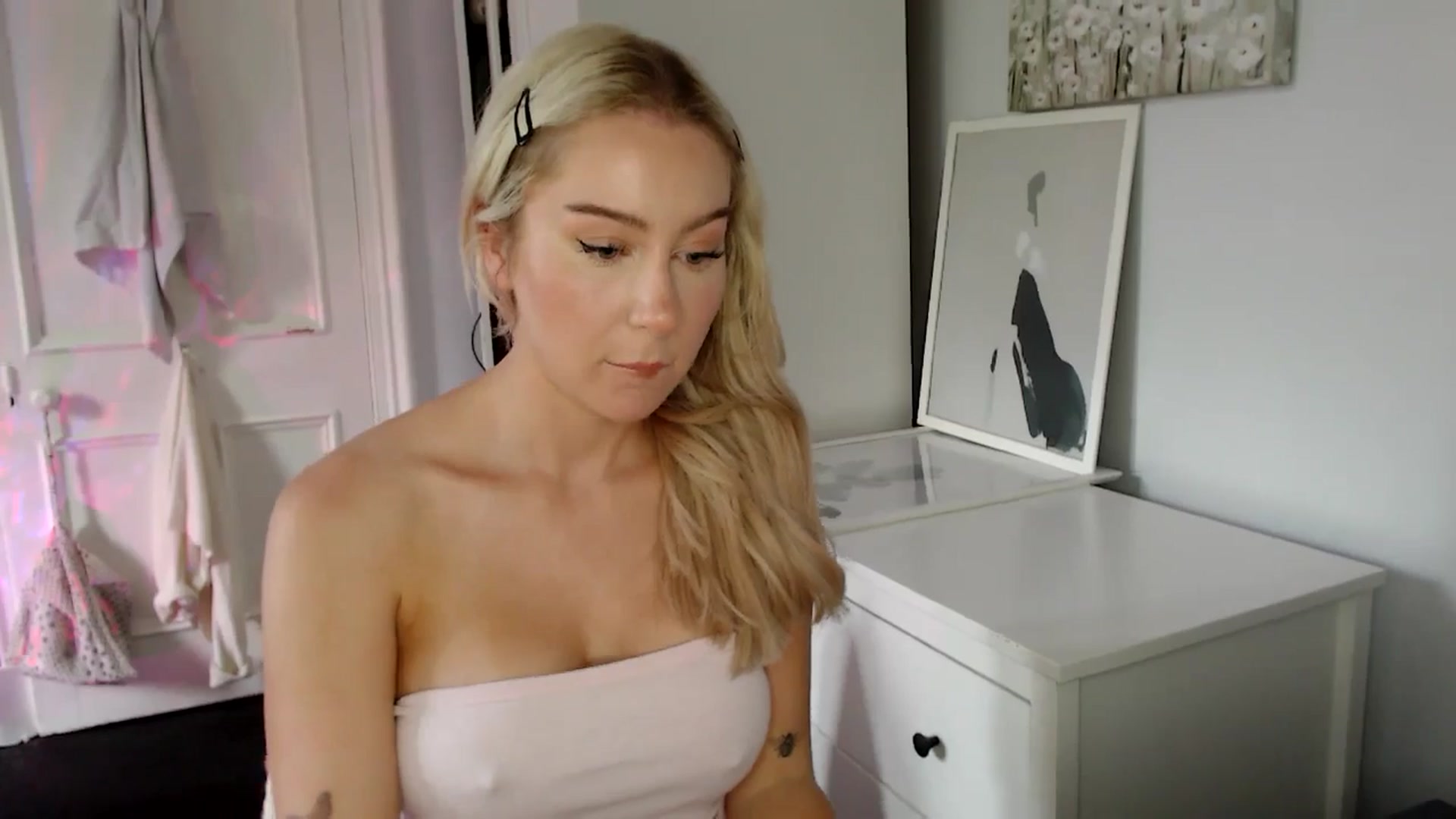 Gallery image thumbnail from British_Cutie's myfreecams stream on, 06/02/2025, 17:37 image 20 of 20
