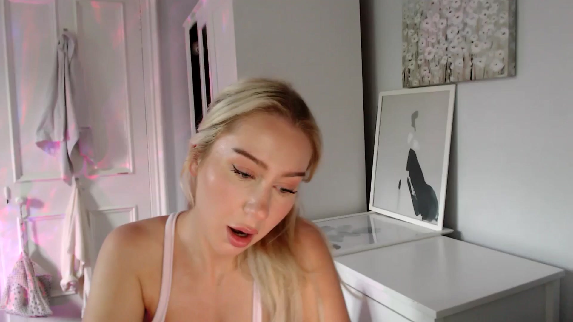 Gallery image thumbnail from British_Cutie's myfreecams stream on, 06/02/2025, 18:10 image 15 of 20