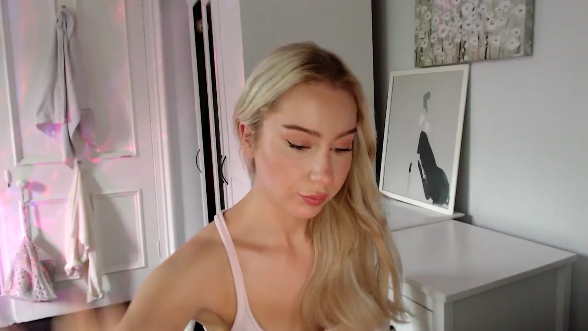 Gallery image thumbnail from British_Cutie's myfreecams stream on, 06/02/2025, 18:10 image 20 of 20