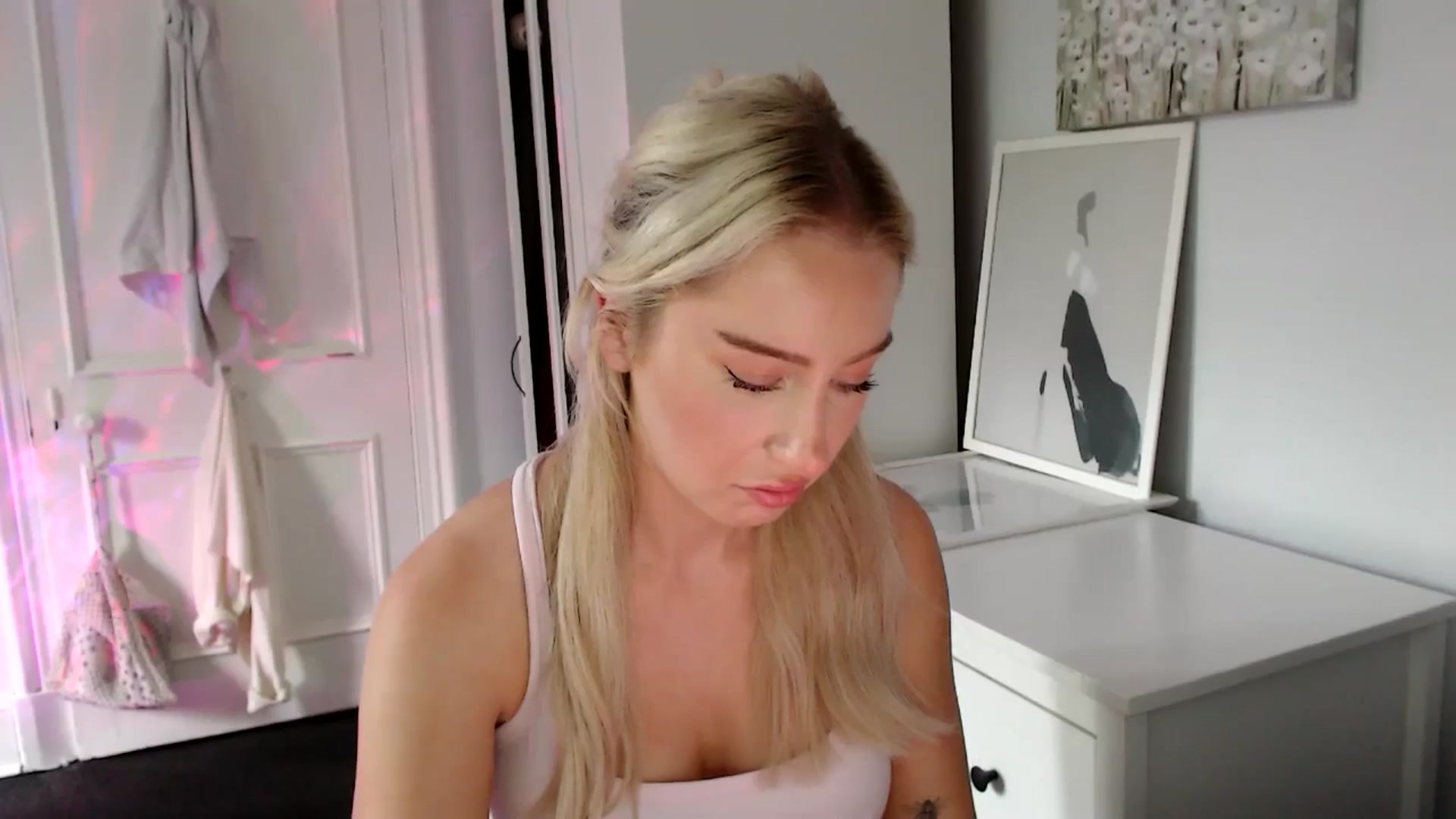 Gallery image thumbnail from British_Cutie's myfreecams stream on, 06/02/2025, 18:10 image 2 of 20