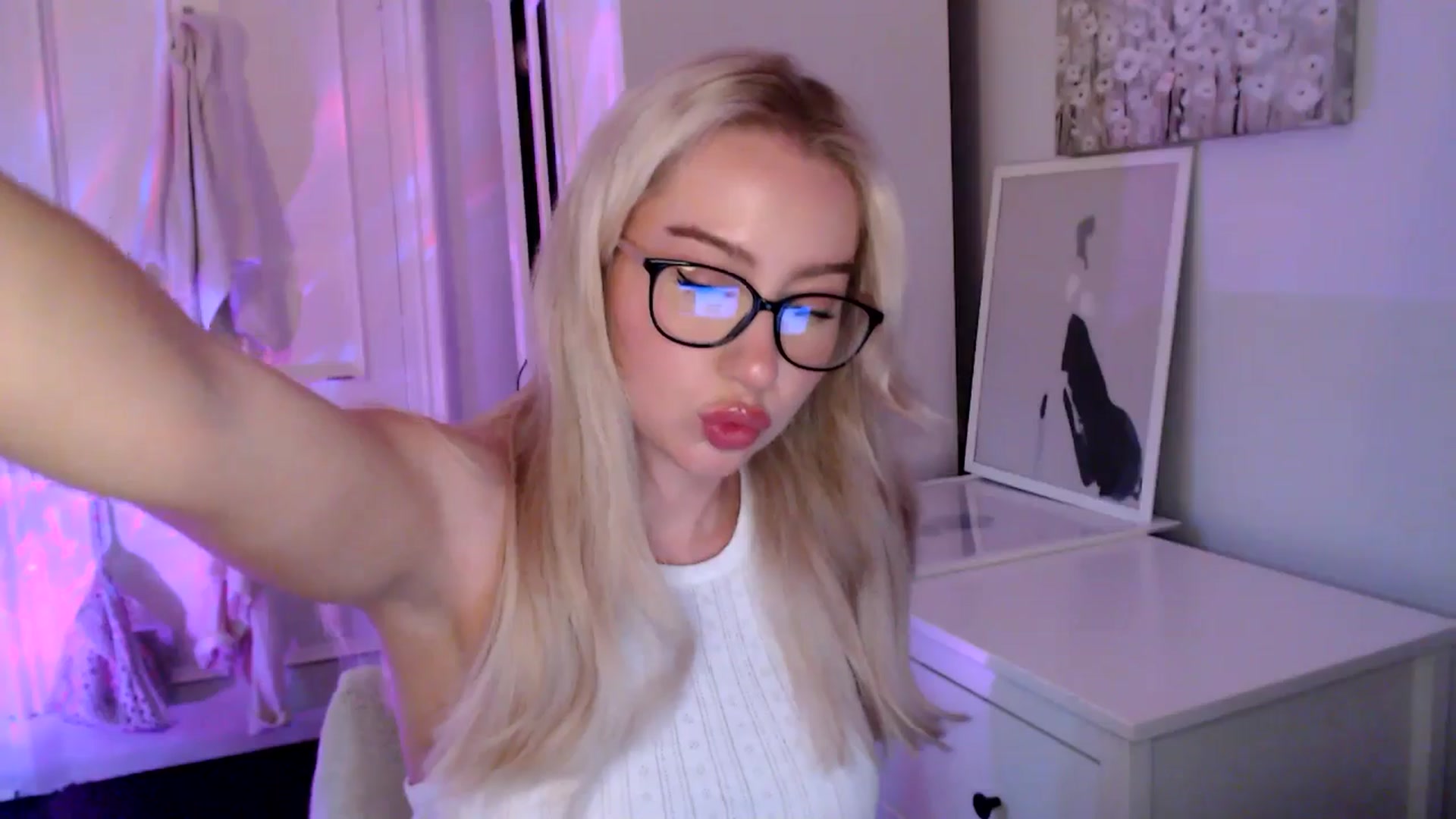 Gallery image thumbnail from British_Cutie's myfreecams stream on, 06/02/2025, 21:54 image 2 of 20