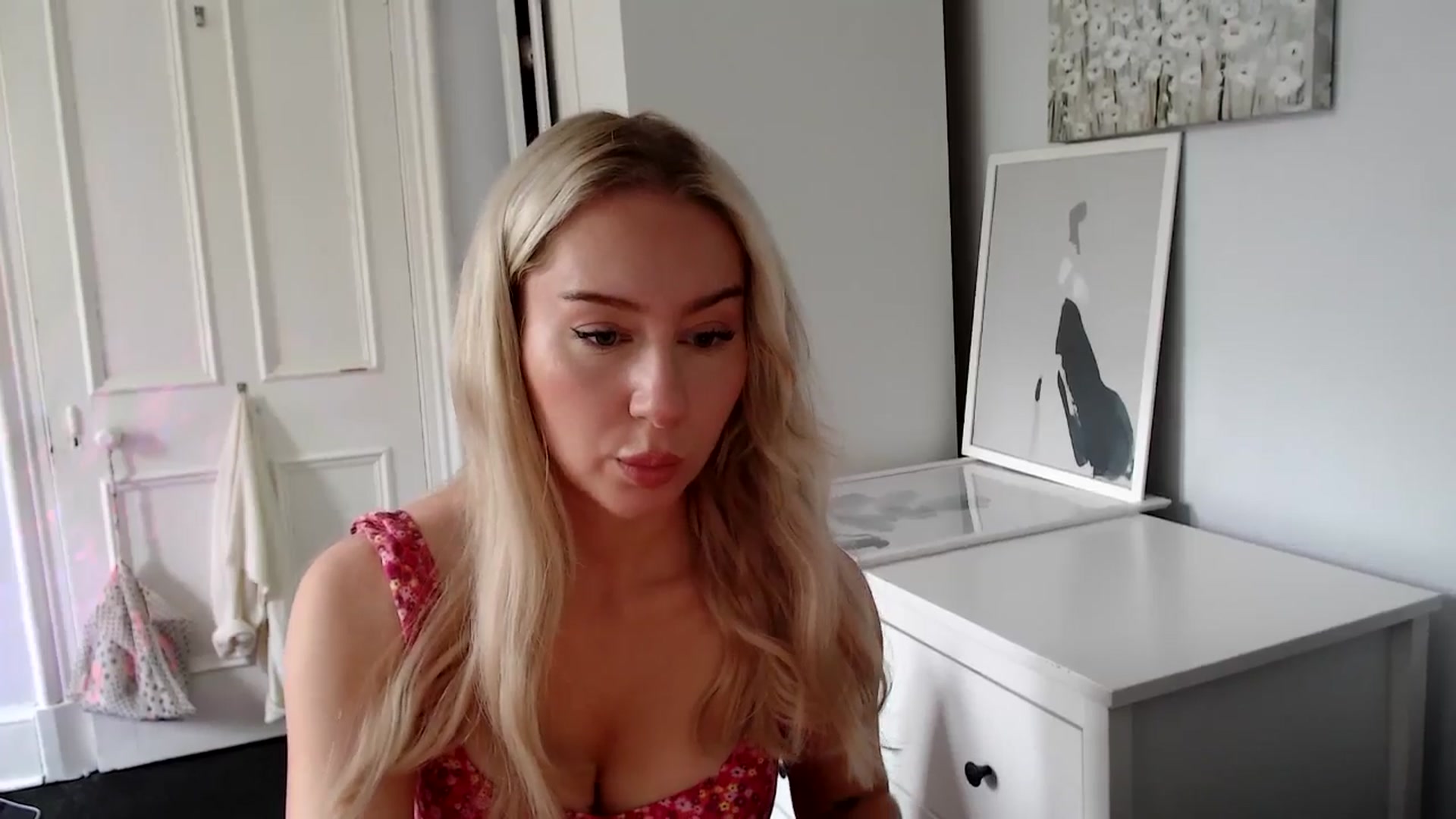 Gallery image thumbnail from British_Cutie's myfreecams stream on, 06/03/2025, 09:35 image 18 of 20