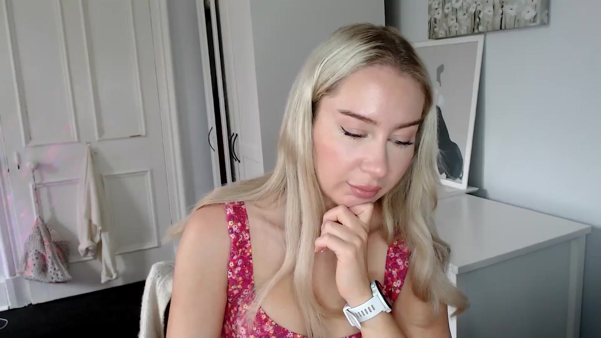 Gallery image thumbnail from British_Cutie's myfreecams stream on, 06/03/2025, 09:35 image 16 of 20