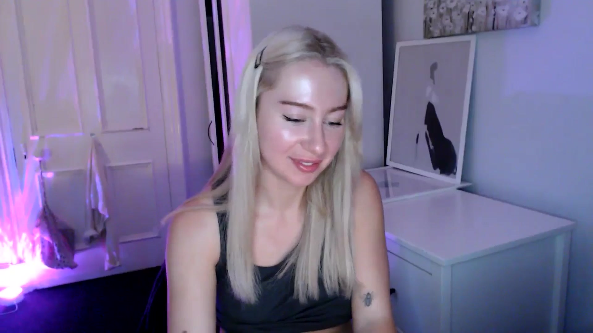 Gallery image thumbnail from British_Cutie's myfreecams stream on, 06/03/2025, 21:13 image 15 of 20
